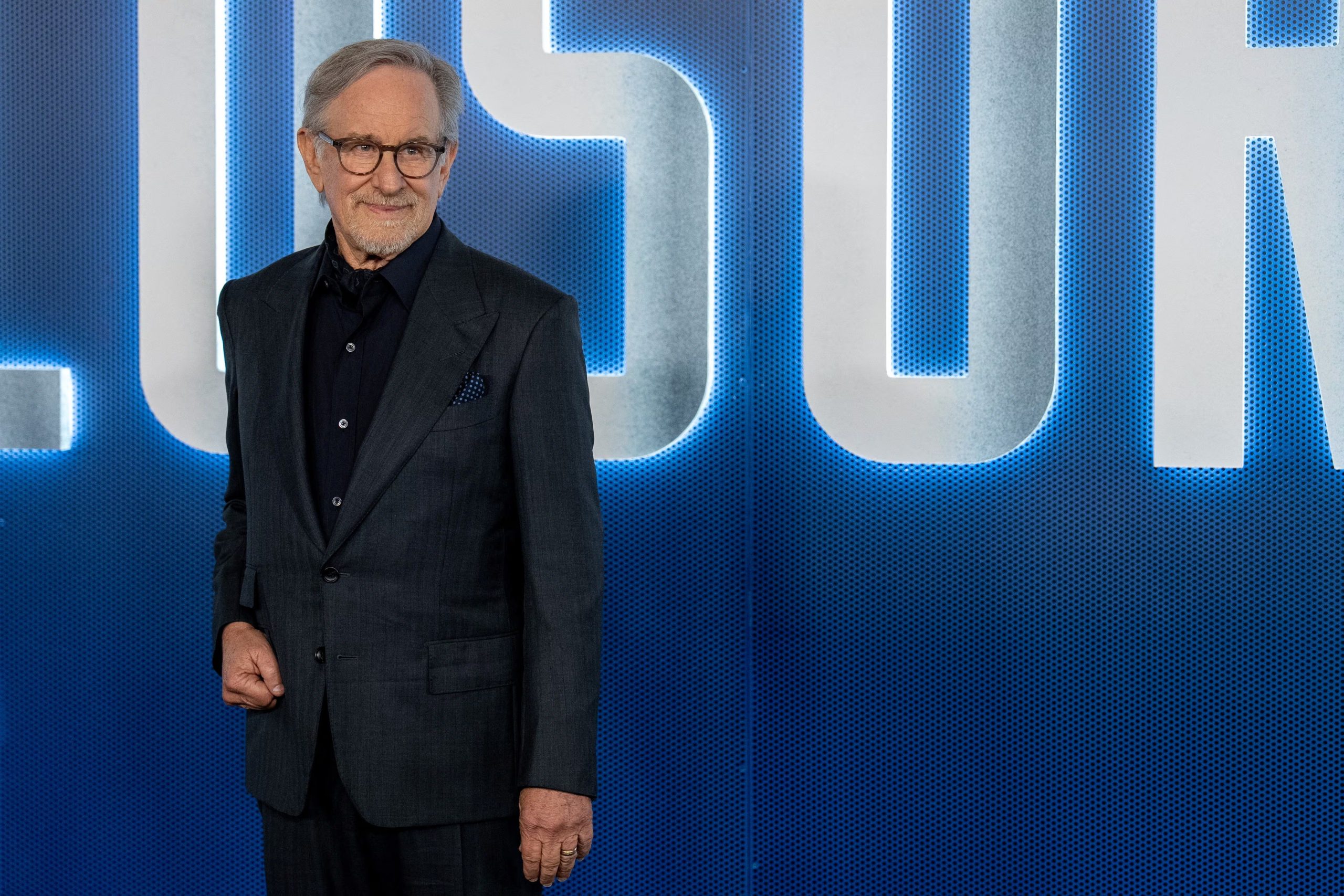 La nueva película de Spielberg combina ciencia ficción y misterio, abordando el contacto con vida extraterrestre desde una perspectiva renovada (REUTERS/David 'Dee' Delgado)