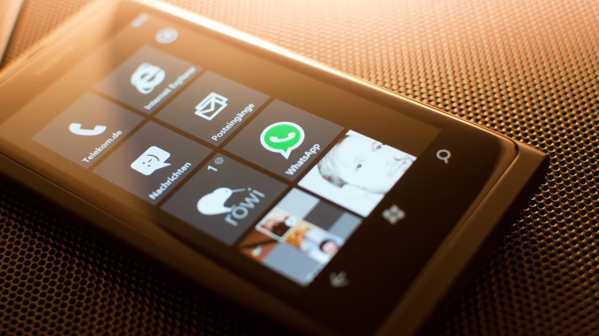 La confianza de Microsoft en Windows Phone influyó en la decisión de no comprar Android y ese sistema operativo luego fue cancelado. (Foto: Twitter@pisapapeles_net)