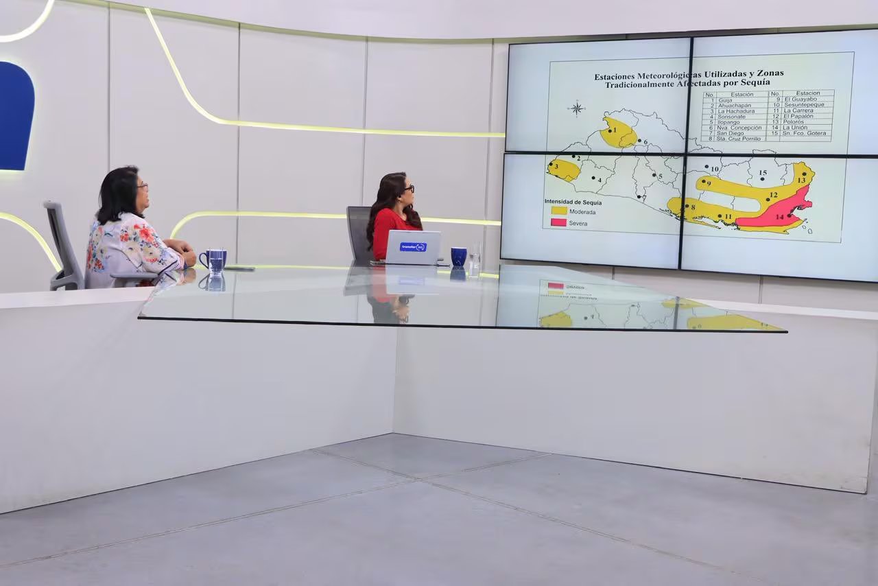 La especialista compartió mapas sobre las zonas más afectadas en El Salvador por la sequía, debido a las altas temperaturas ocasionadas por El Niño./ (Entrevista AM)
