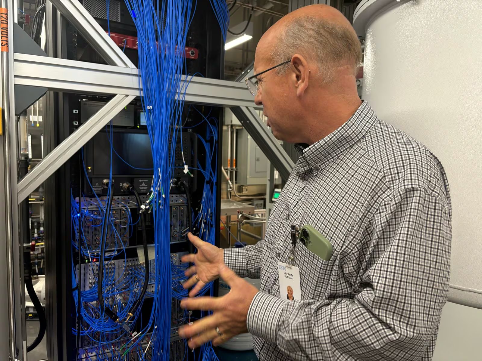 Los ingenieros de software especializados son necesarios para apoyar el avance en computación cuántica. (Infobae tecno)