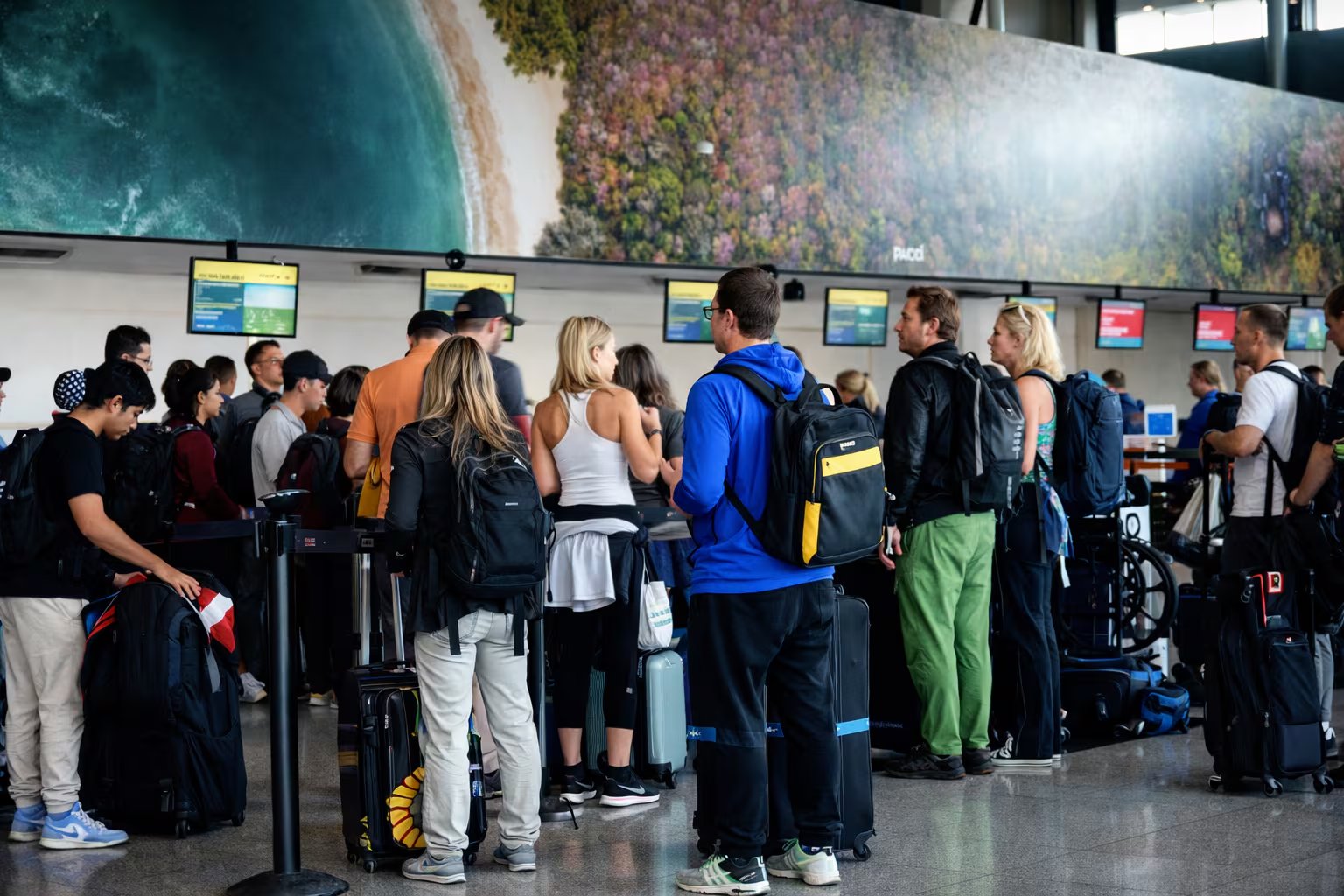Los ciudadanos de Estados Unidos pueden viajar sin visa a 110 países en 2026, según el Global Passport Report. (Imagen Ilustrativa Infobae)