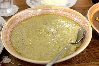jareesh, palto típico de Arabia Saudí. (Wikipedia)