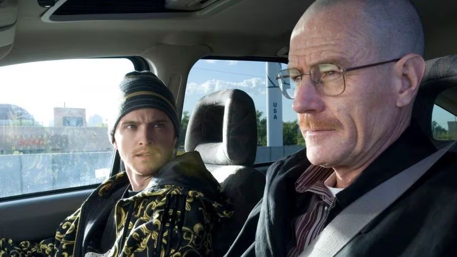 La entrevista en Friends Keep Secrets repasó bromas del rodaje de Breaking Bad sobre la posible muerte de Jesse Pinkman (AMC/Netflix)