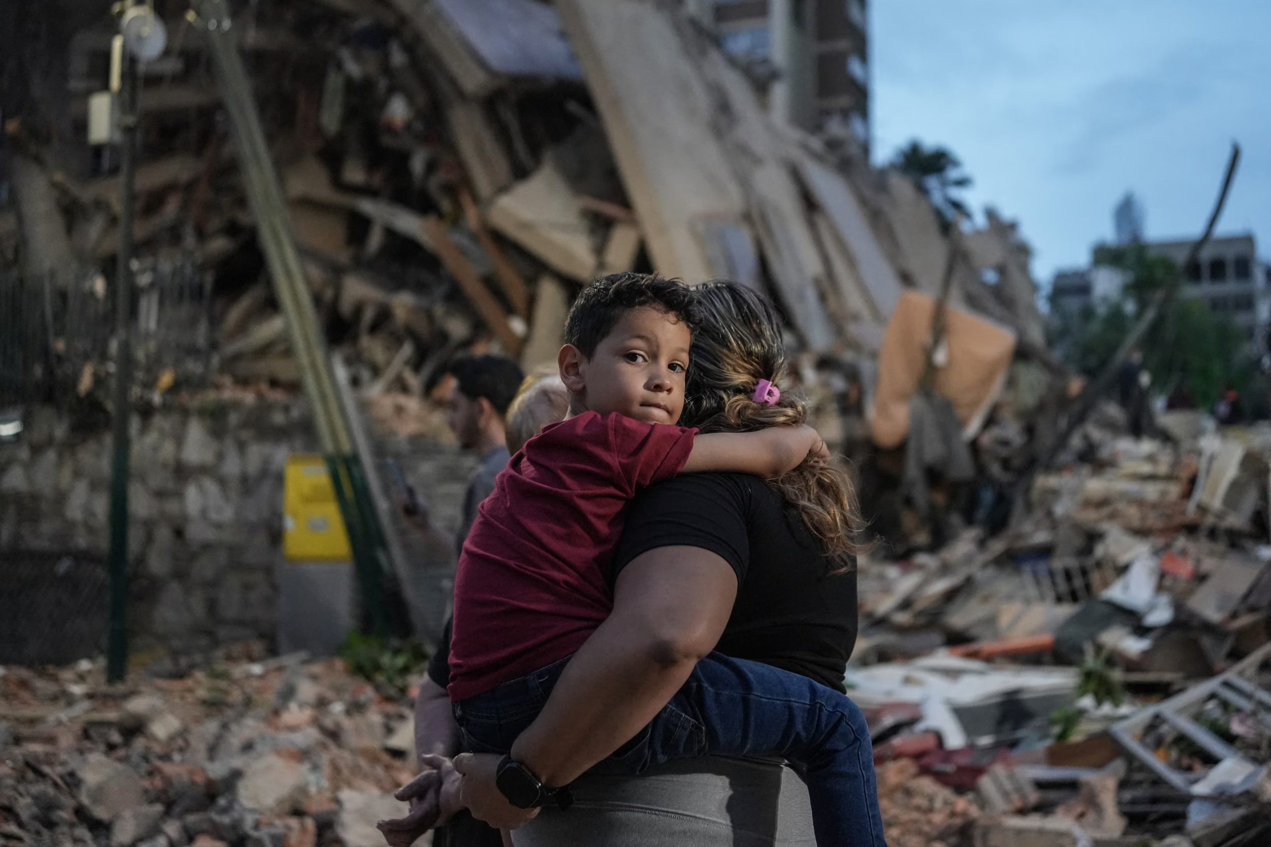 Eduardo Malagnino afirmó que el sismo venezolano de magnitud 7.5 liberó una energía comparable a unas 260 bombas nucleares como la de Hiroshima (Photo by Manaure QUINTERO / AFP)