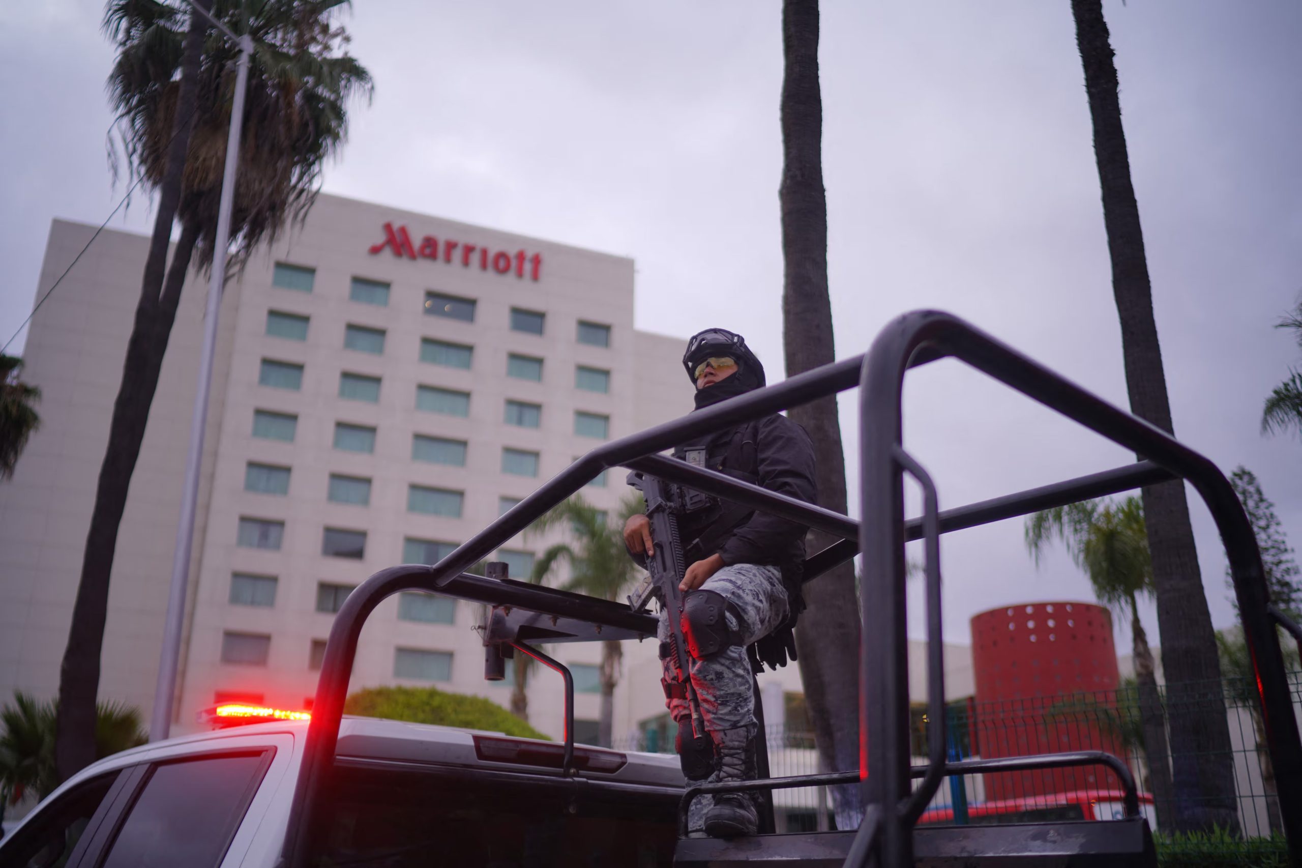 La seguridad fue reforzada en Tijuana con presencia de la Guardia Nacional en el aeropuerto, el hotel y el estadio Caliente donde entrenará Irán. (REUTERS/Victor Medina)