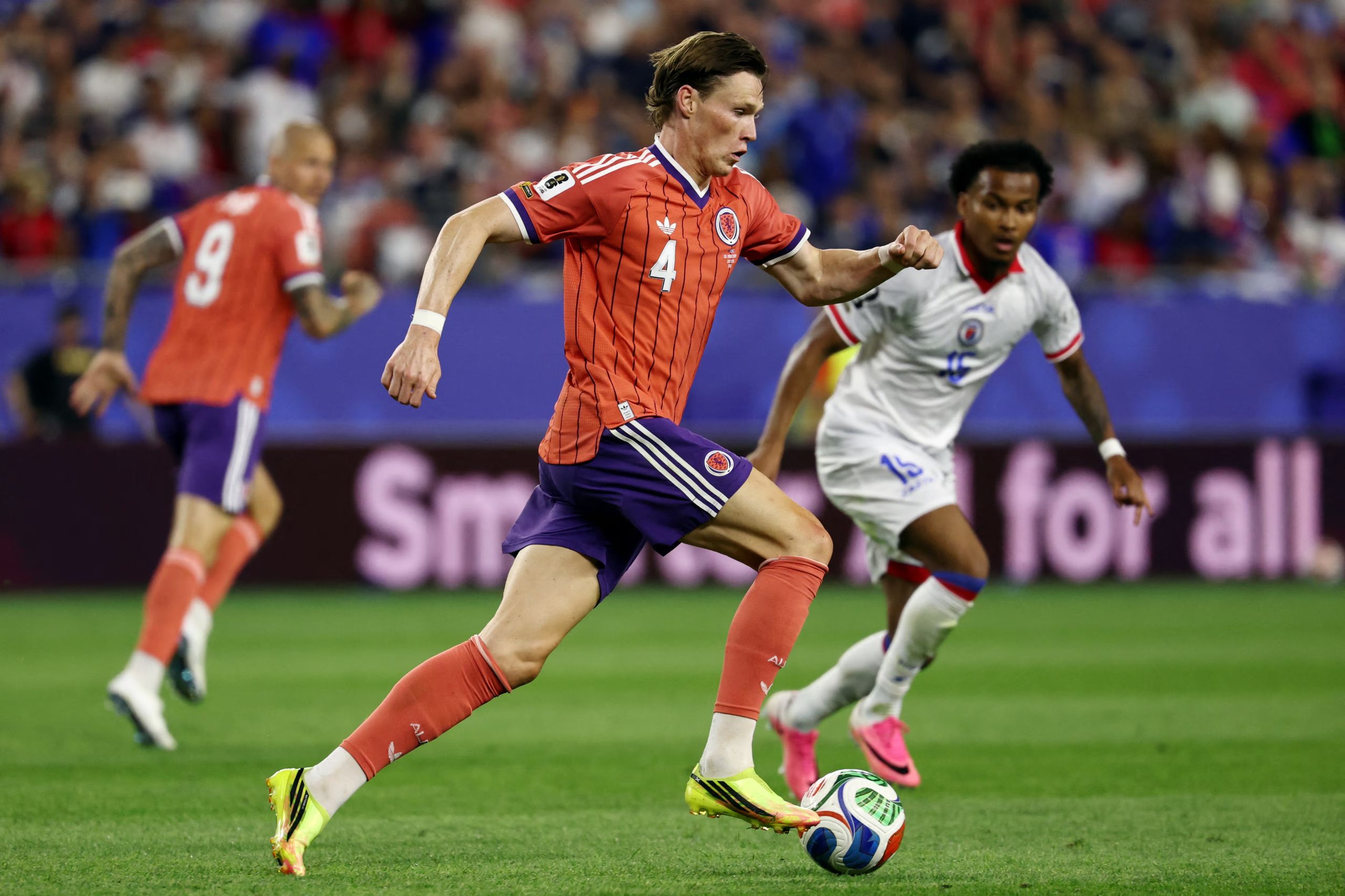 Clarke se refirió al gusto de Escocia por no sentirse como el favorito como un elemento en la preparación para el partido ante Marruecos - crédito Franck Fife/AFP