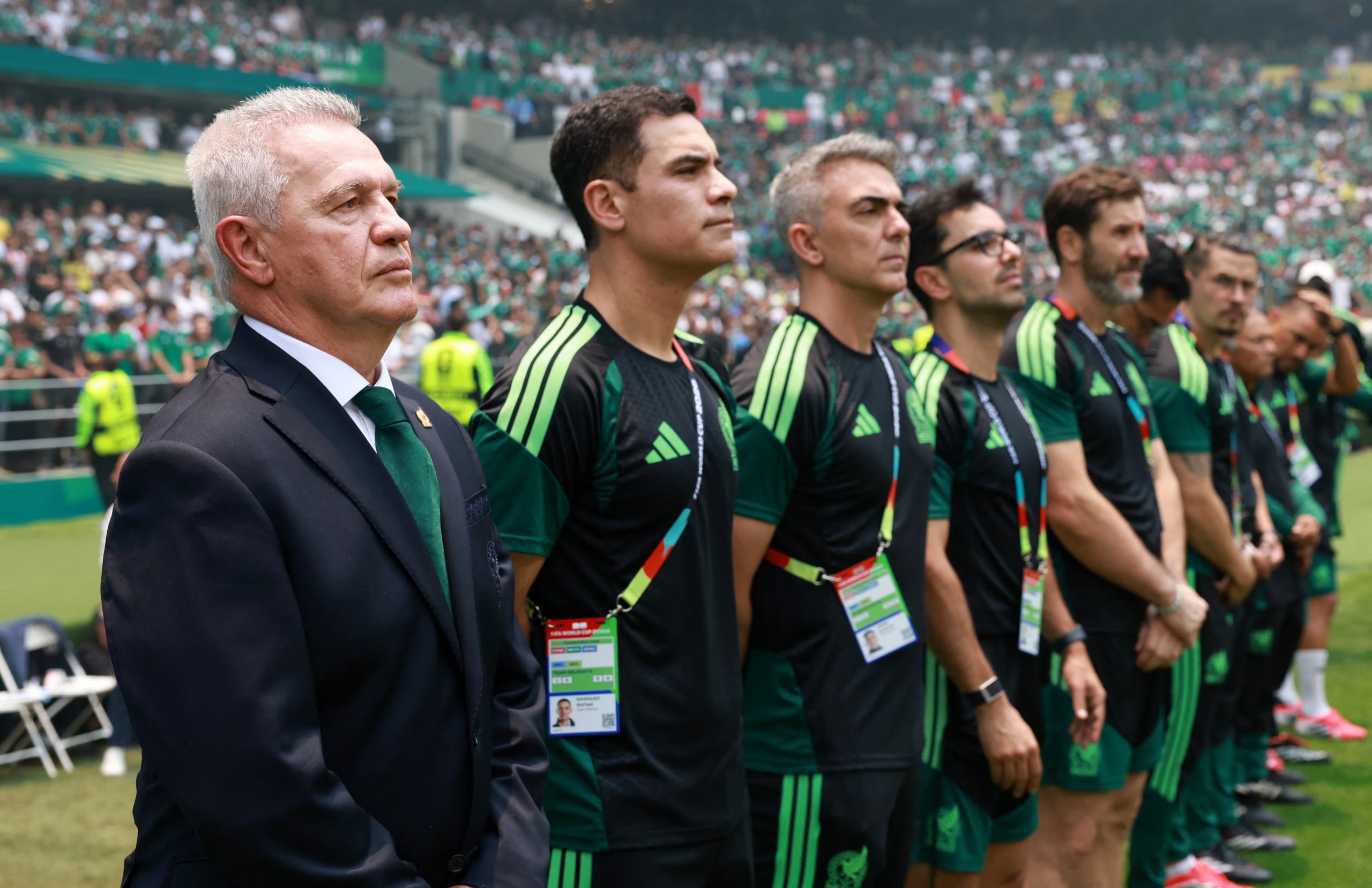 Javier Aguirre perfilaría un once inicial del Tri con base en los entrenamientos y en el análisis táctico de Ecuador. REUTERS/Henry Romero
