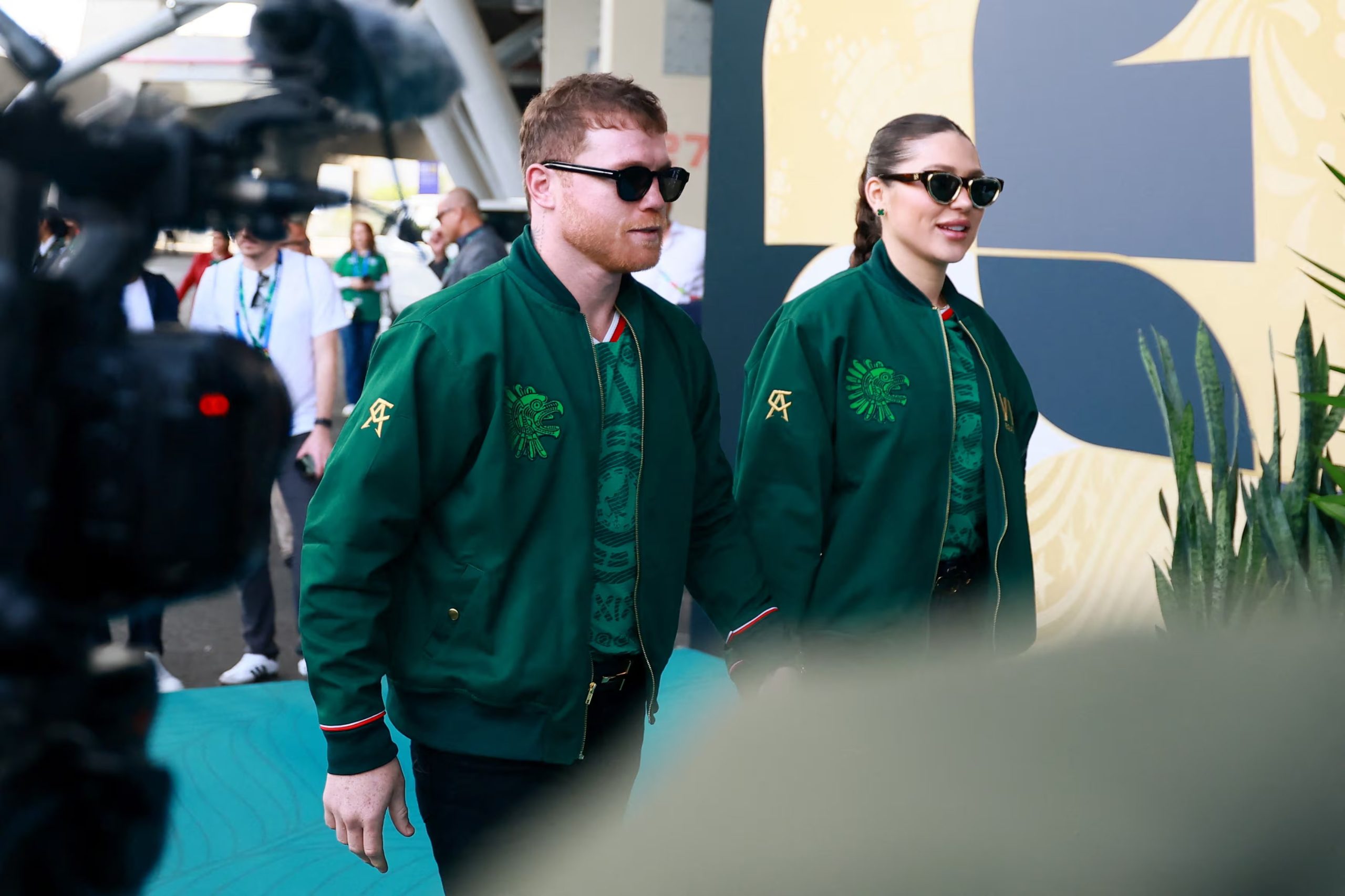 Canelo y Fernanda Gómez acuden a la inauguración del Mundial 2026. REUTERS/Eloisa Sanchez