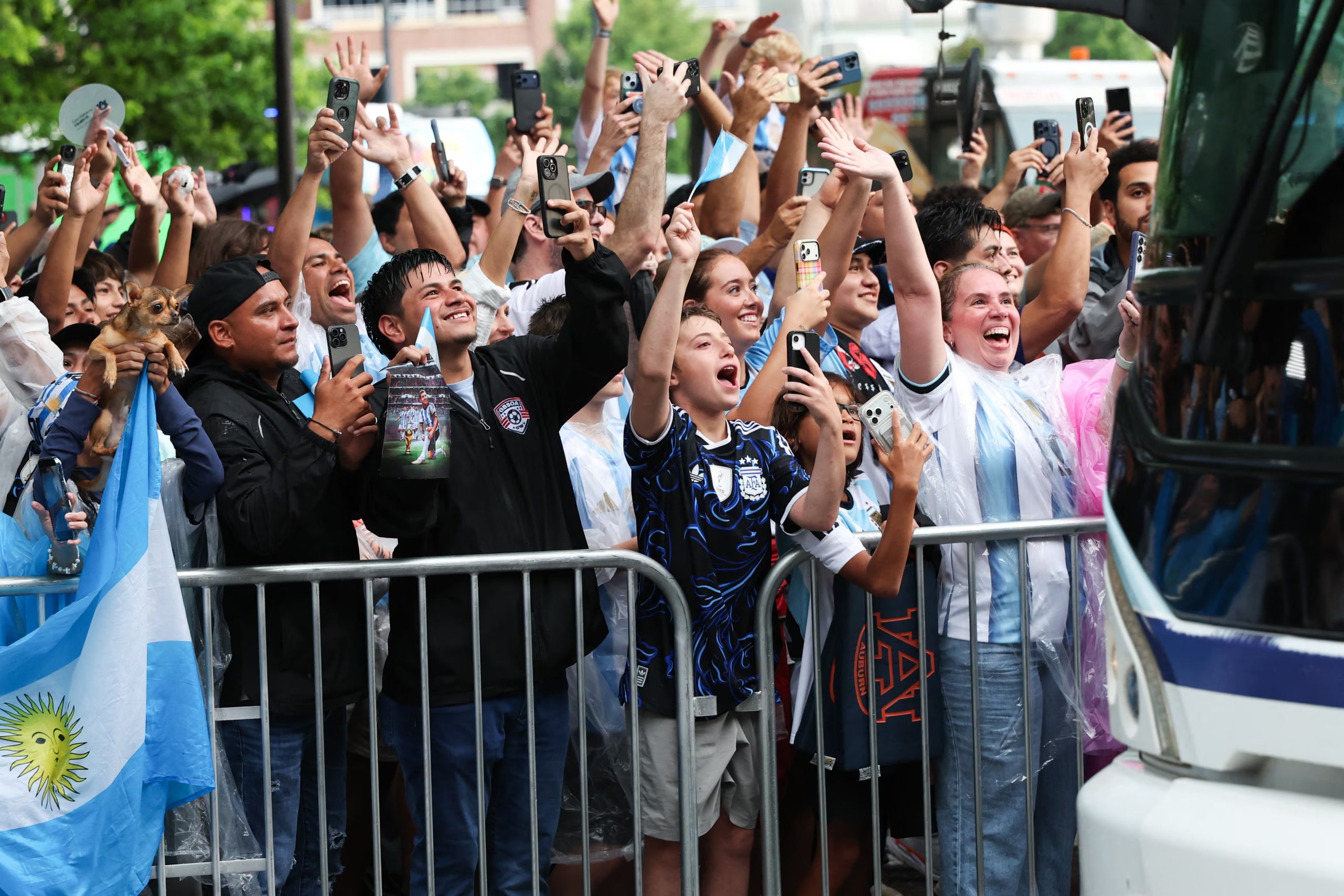 La presencia de Messi y Argentina reunió a familias, turistas y vecinos en Kansas City y Dallas durante la Copa Mundial 2026 (Mandatory Credit: John Reed-Imagn Images)