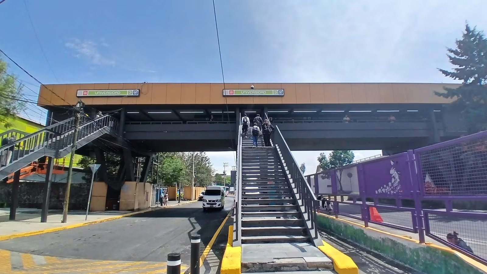 El Ride al Estadio y Park & Ride saldrán desde puntos estratégicos como Metro Universidad, Tasqueña, Perisur, Reforma, Bellas Artes, CETRAM Chapultepec, Estadio Olímpico Universitario y Palacio de los Deportes. (Jaqueline Viedma/ Infobae México)