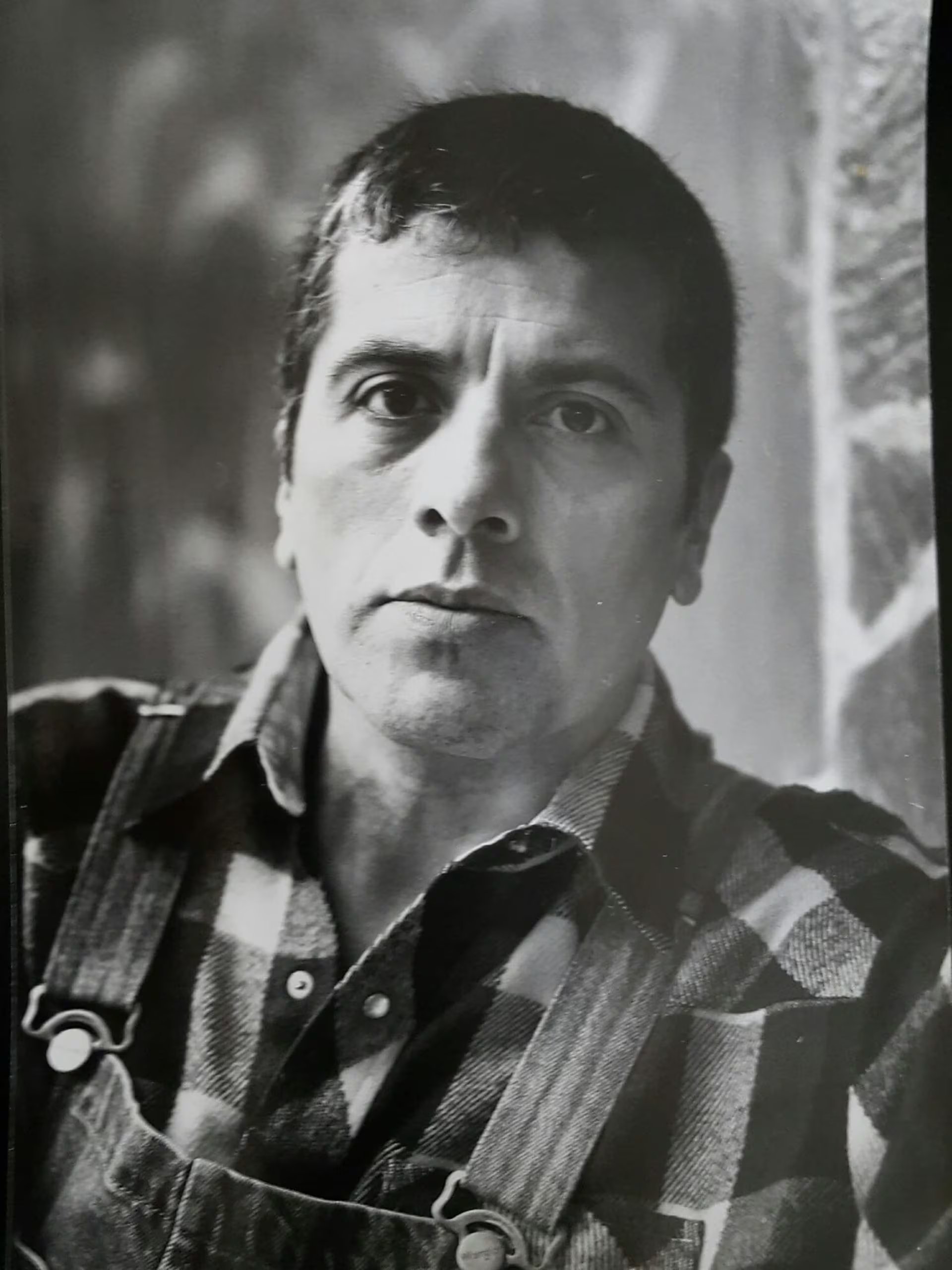 Antes de su consagración, Facundo Cabral llevó una vida errante y transformó esas experiencias en la materia prima de sus canciones