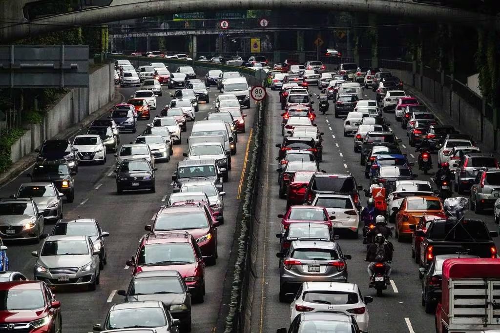 Se espera que el decreto ayude a reducir el tránsito en las calles capitalinas.