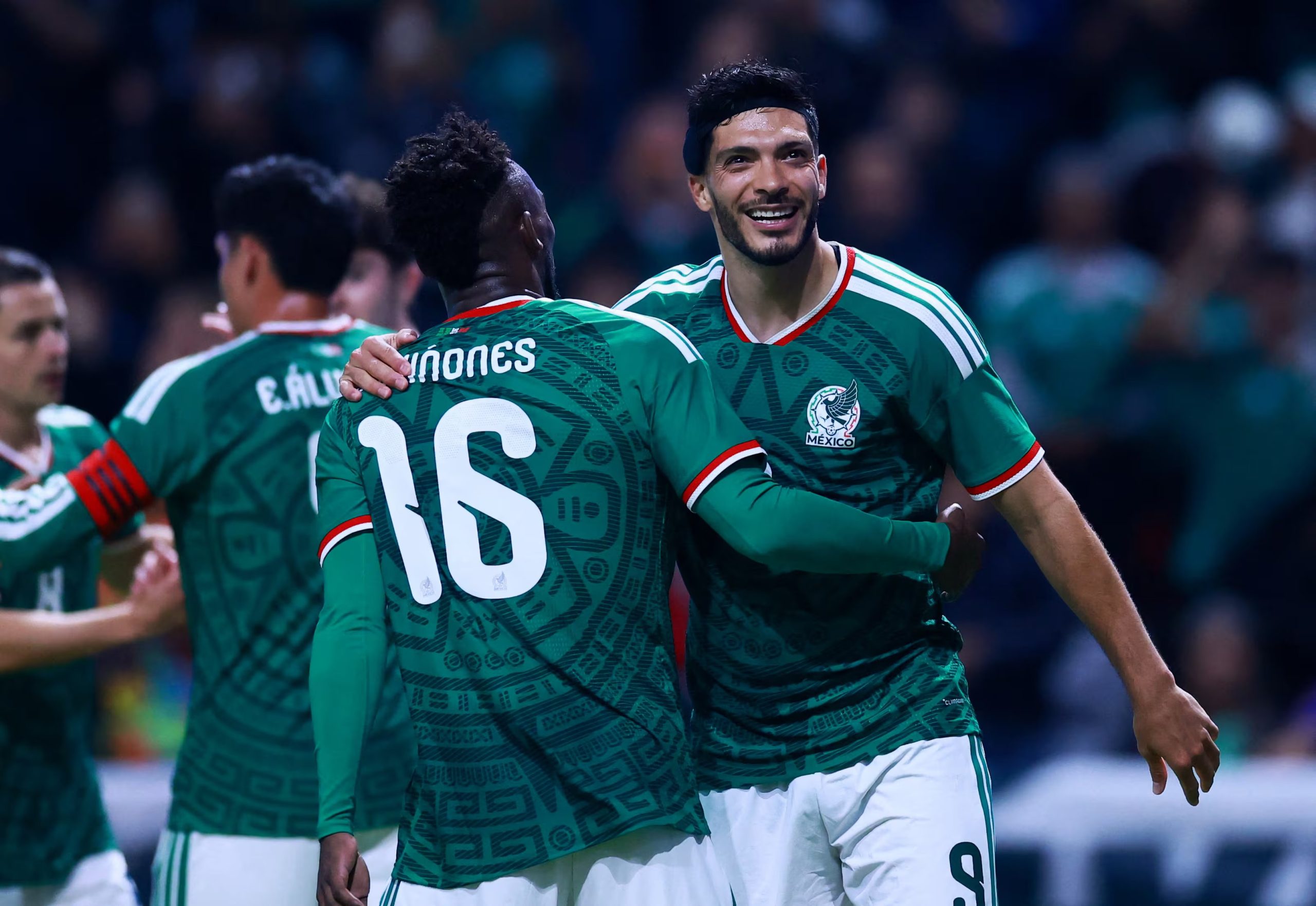 México enfrenta el reto de capitalizar su localía y superar inconsistencias defensivas para liderar el grupo. (Reuters)