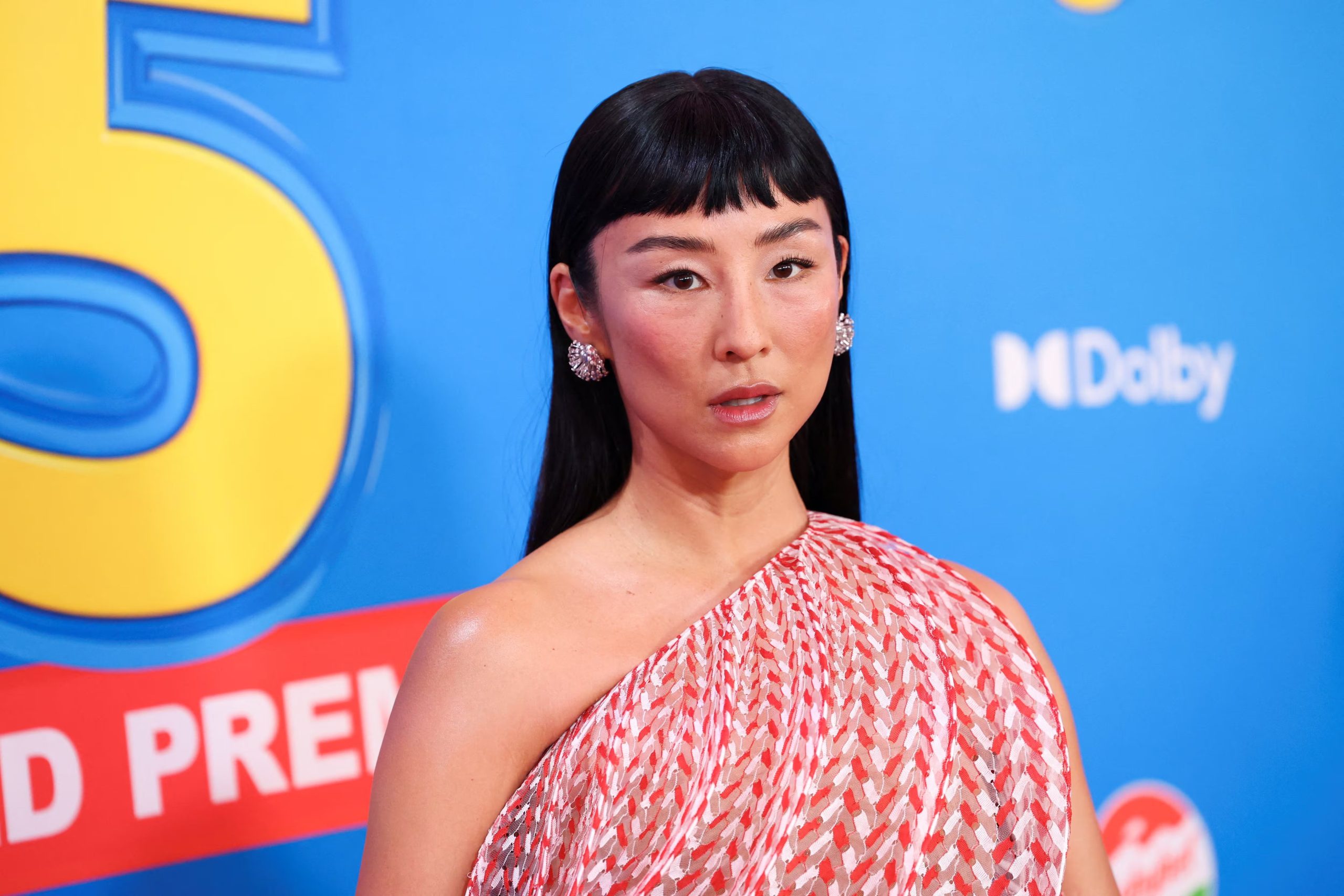 En la entrevista con Amy Poehler, Greta Lee afirmó que las sesiones de fotos y las alfombras rojas forman parte de una actuación de personaje (REUTERS/Mario Anzuoni)