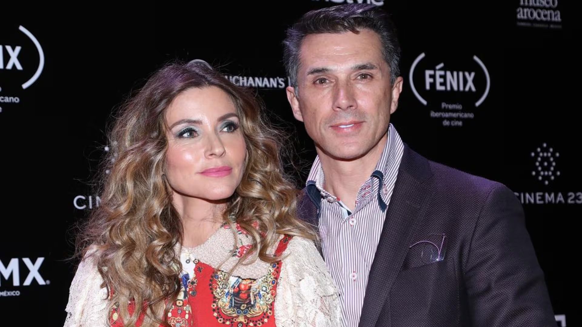 La actriz dice que algunos comentarios la afectan, califica otros como “basura” y aclara que apoya a su esposo aunque no coincida con todas sus decisiones.