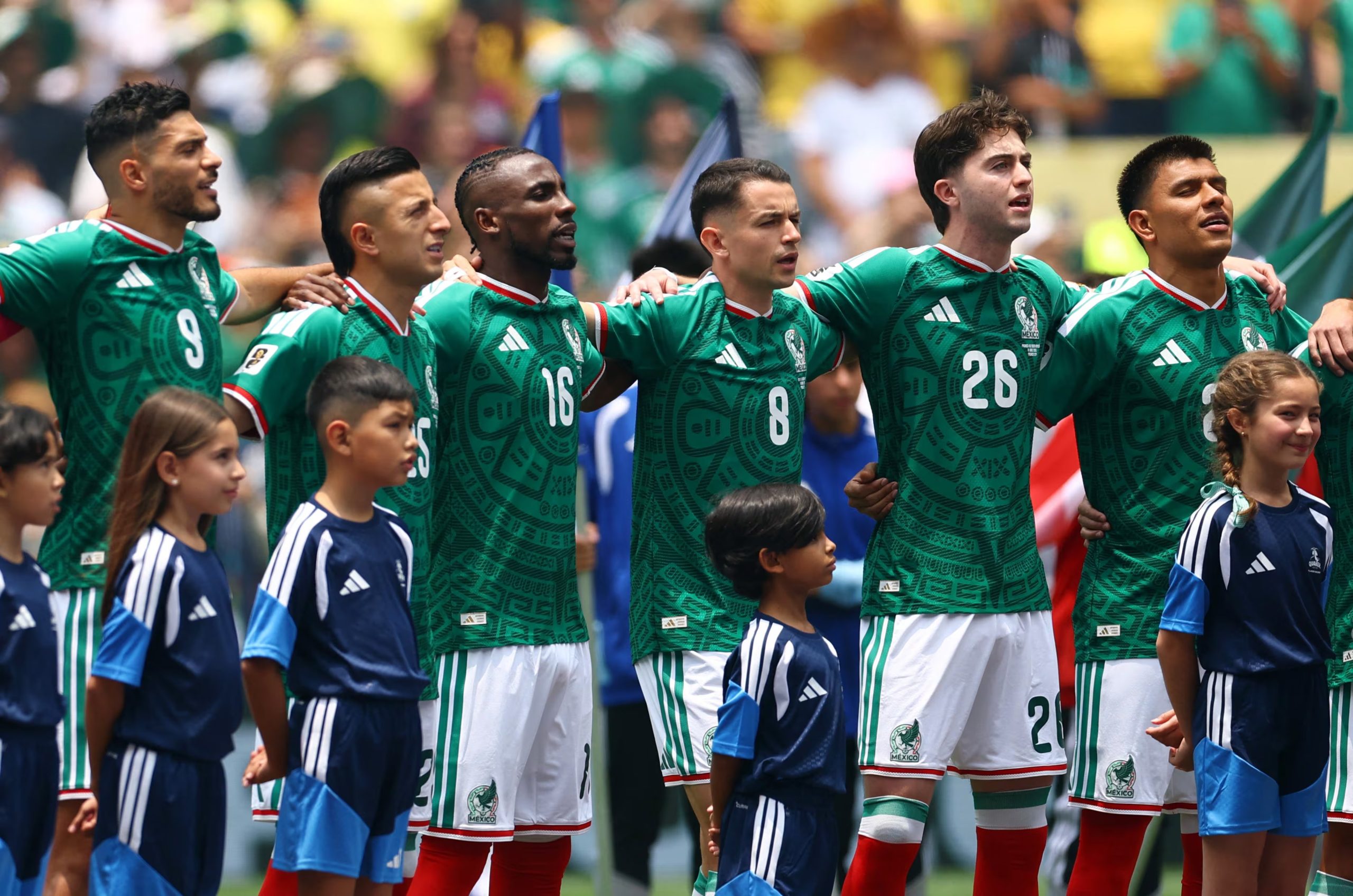 México le apostó a Julián Quiñones como titular en el Mundial 2026 y el colombiano respondió con gol en el estadio Ciudad de México - crédito Hannah Mckay/REUTERS