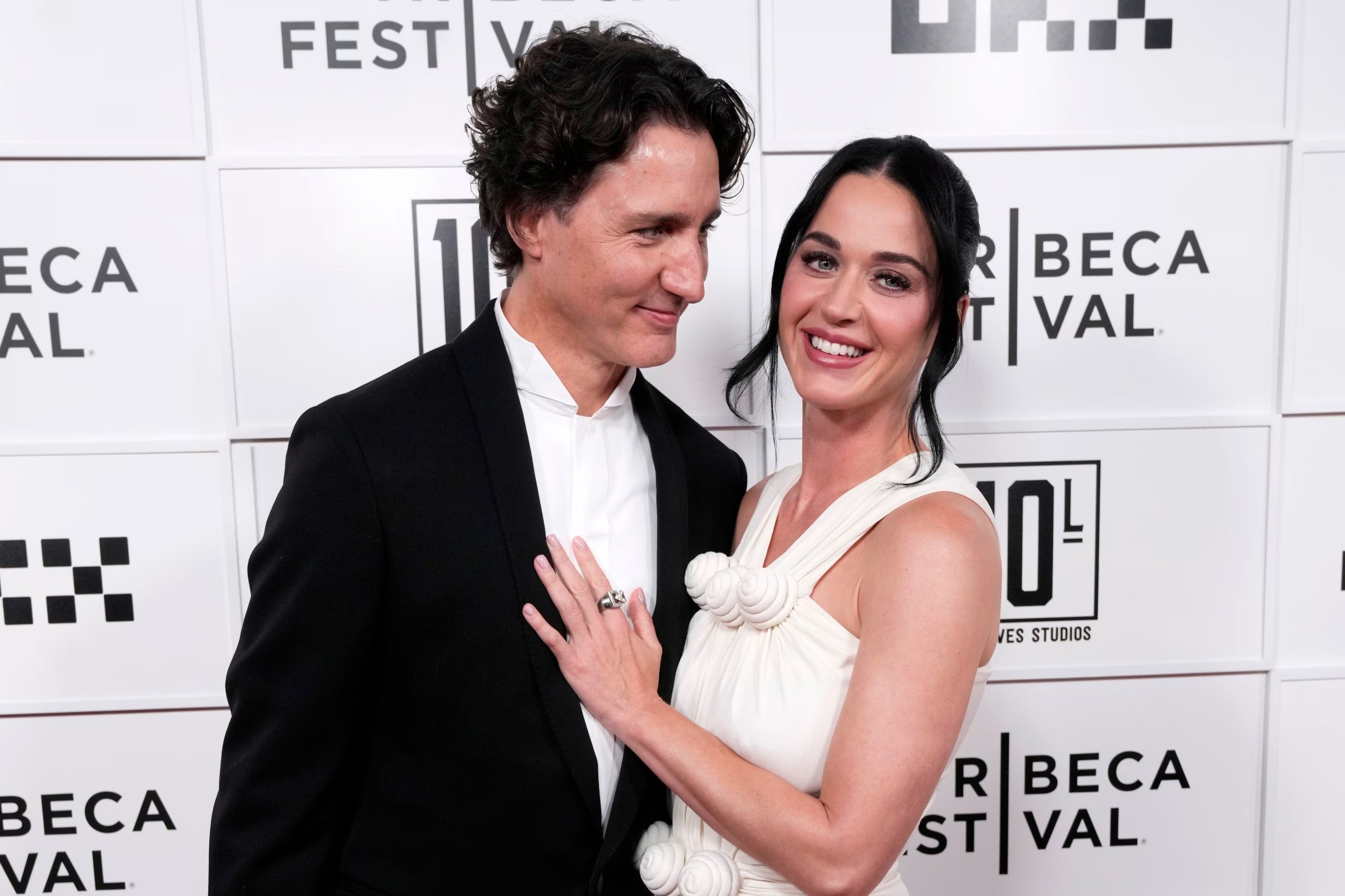 Katy Perry y el ex primer ministro canadiense Justin Trudeau oficializaron su relación a finales del año pasado (Charles Sykes/Invision/AP)