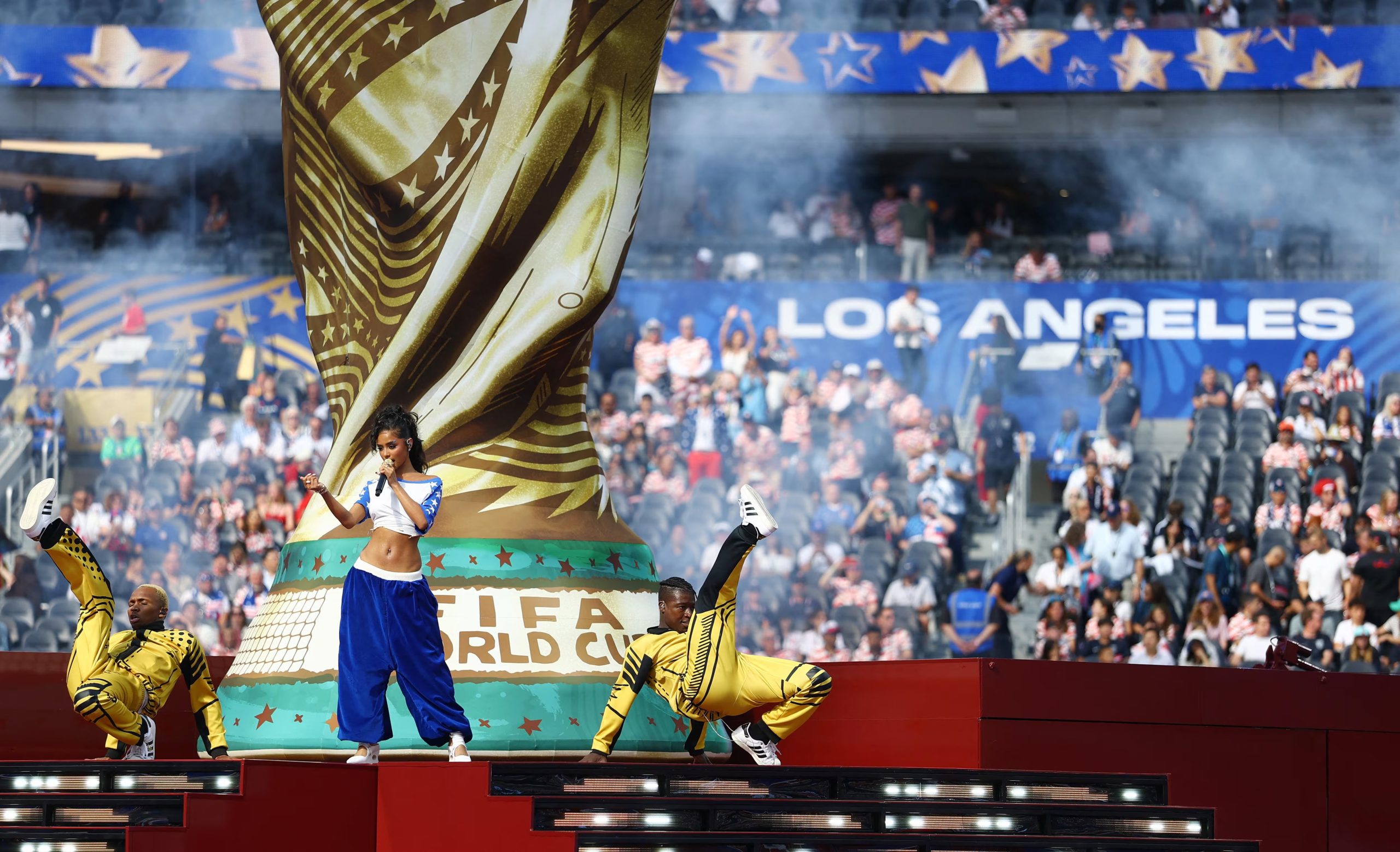 Tyla durnate la ceremonia inaugurual. (REUTERS/Lisi Niesner)