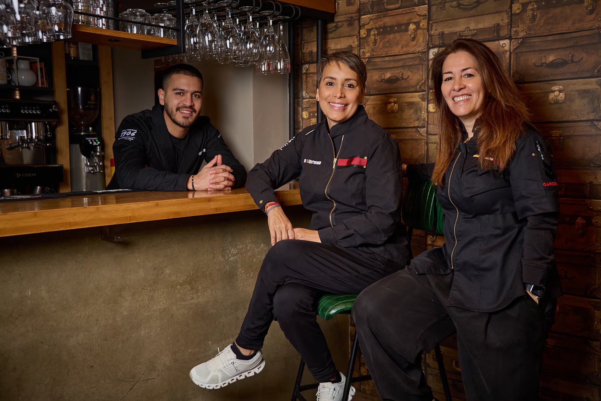 Equipo de La Bistroteca, un icono de las hamburguesas en Madrid (Alex Nunes Vieira)