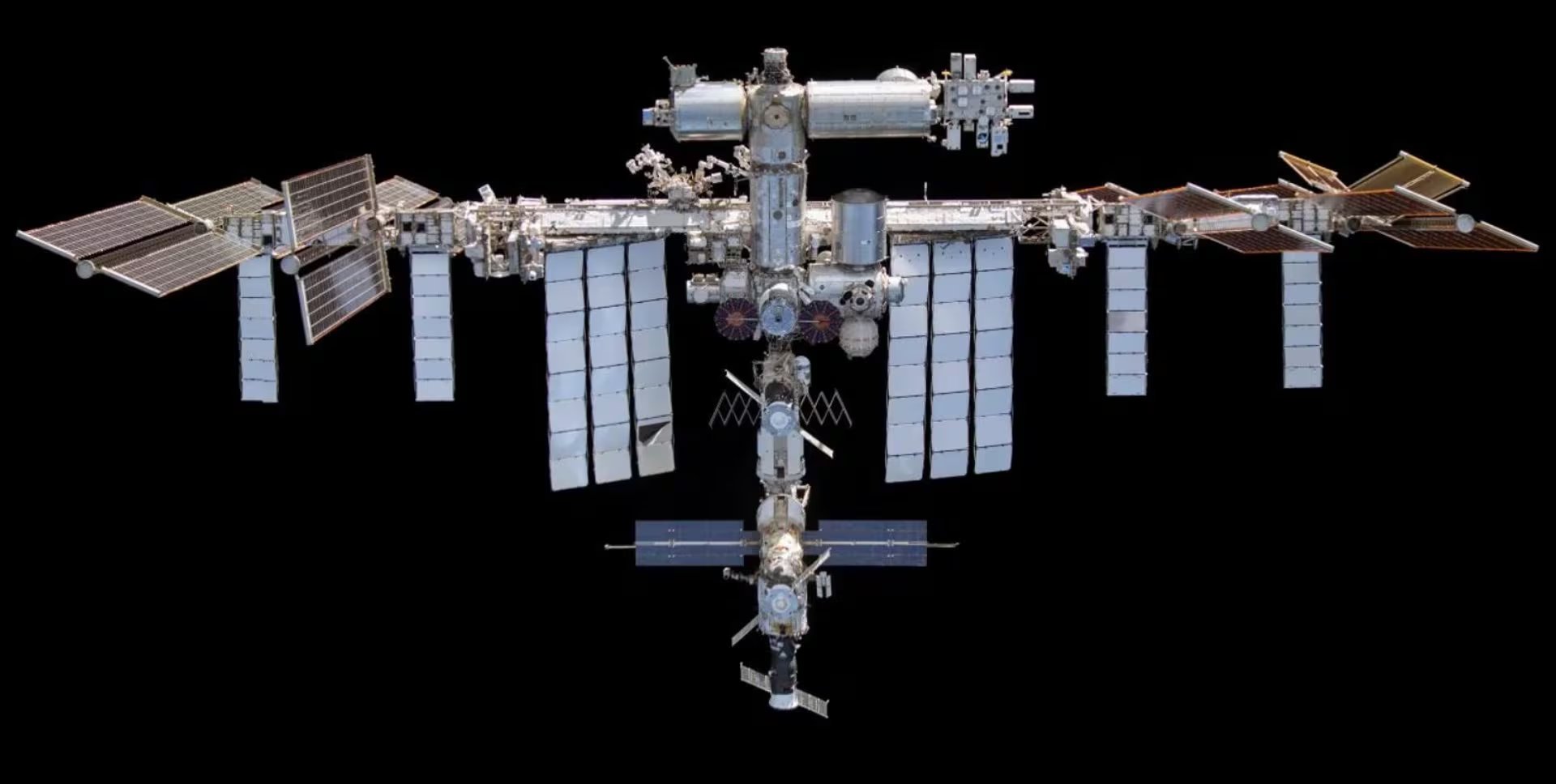 La carga de la Estación Espacial Internacional incluye semiconductores fabricados en microgravedad y muestras óseas de la ESA y la NASA para investigar sensores, láseres y salud ósea (Europa Press)