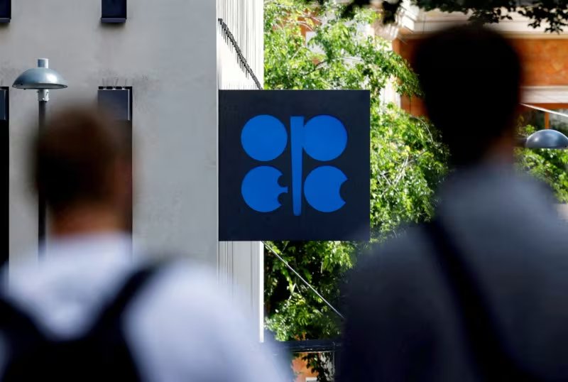 Vista del logotipo de la Organización de Países Exportadores de Petróleo (OPEP) en el exterior de su sede en Viena, Austria. REUTERS/Leonhard Foeger