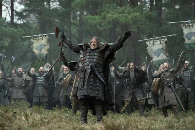 La serie basada en el libro 'Fuego y Sangre' combina drama político, acción épica y mitología Targaryen en su esperada tercera temporada. (HBO MAX)