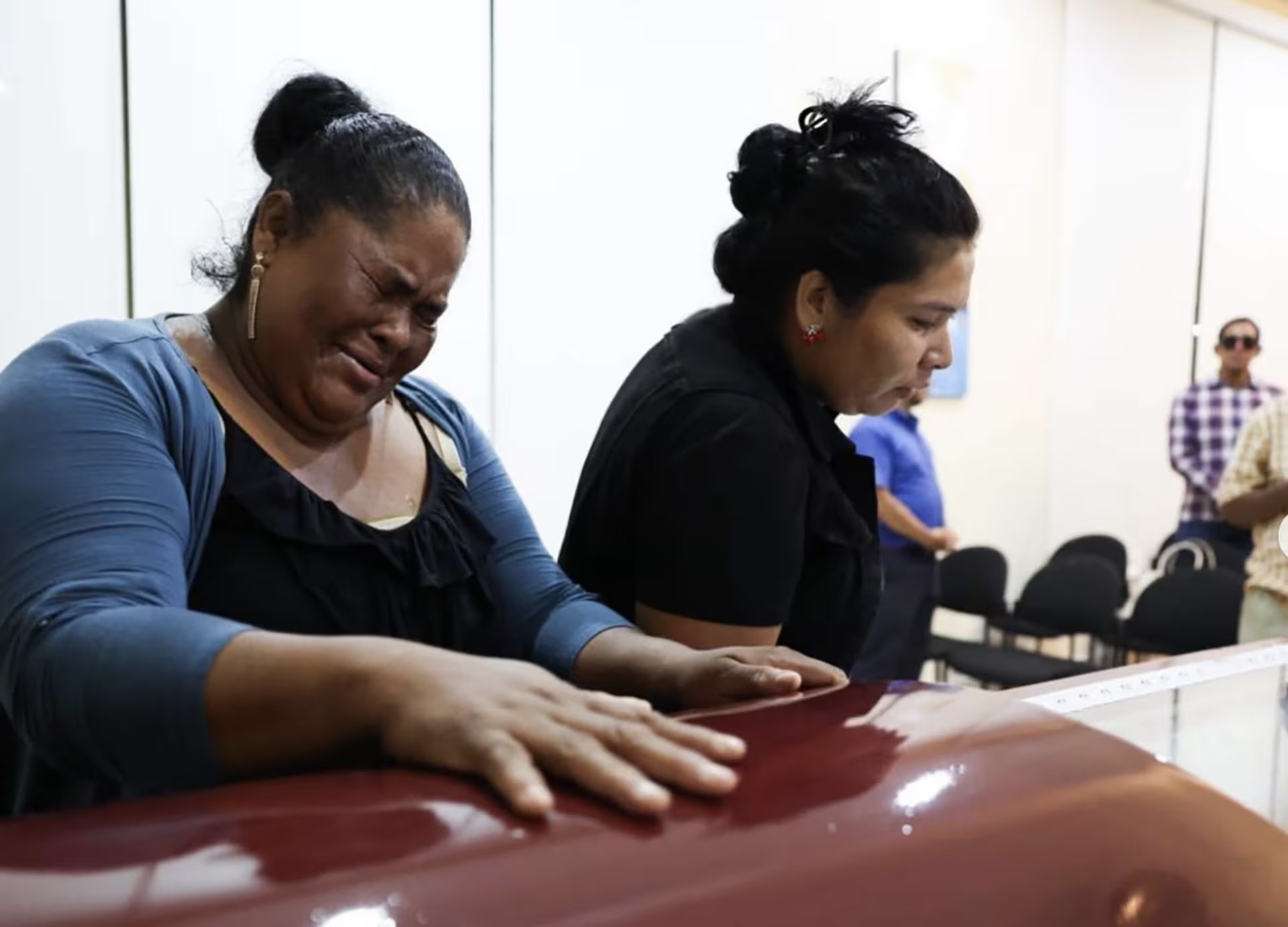 A la ceremonia organizada por el régimen asistieron personas que lloraron ante el féretro de Brooklyn Rivera (Foto Asamblea Nacional de Nicaragua)
