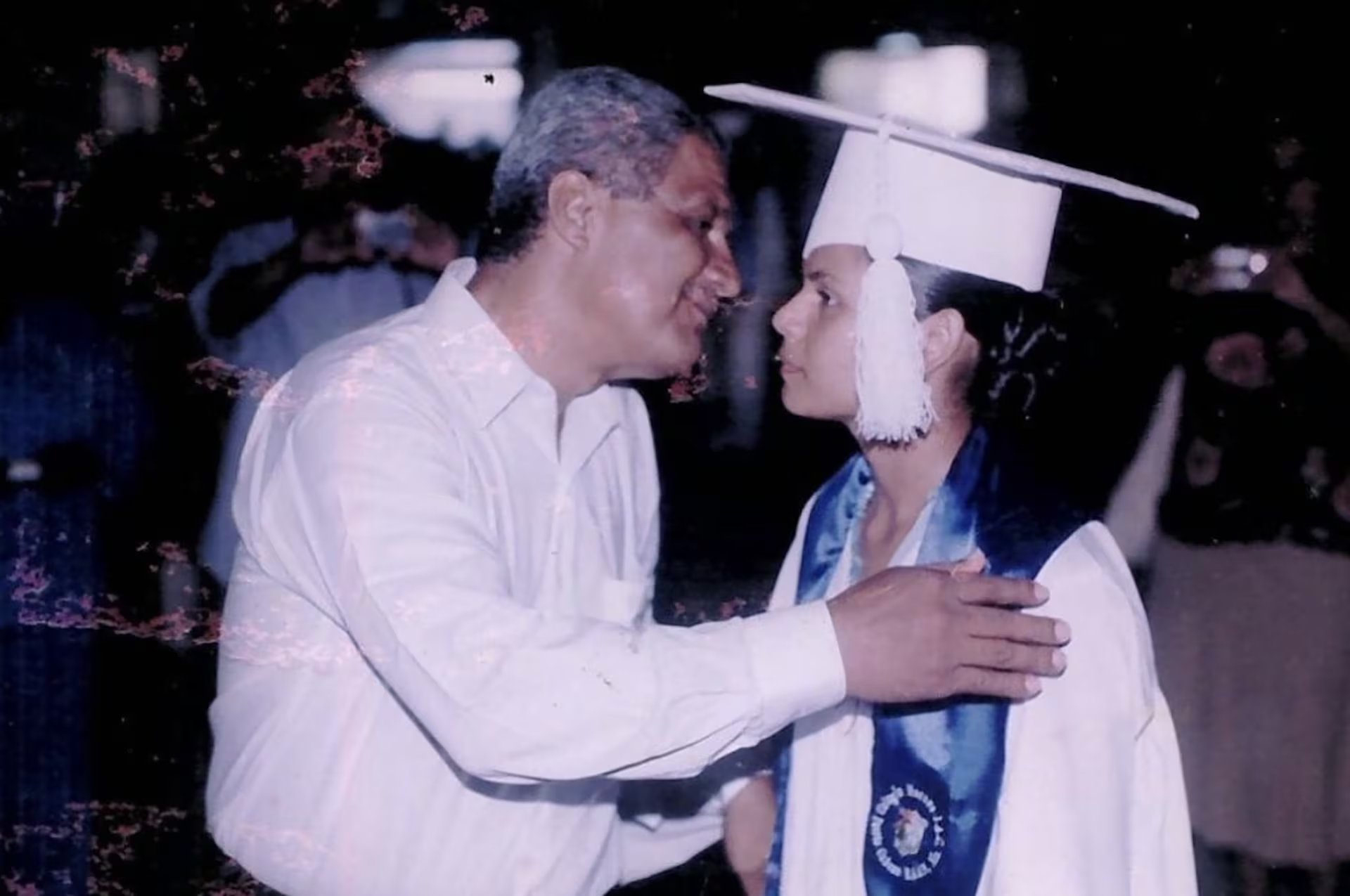 Cuando Tininiska cumplió 15 años, su padre le pidió una promesa: que lo enterraran en su comunidad natal, al lado de la tumba de su madre (Foto cortesía)