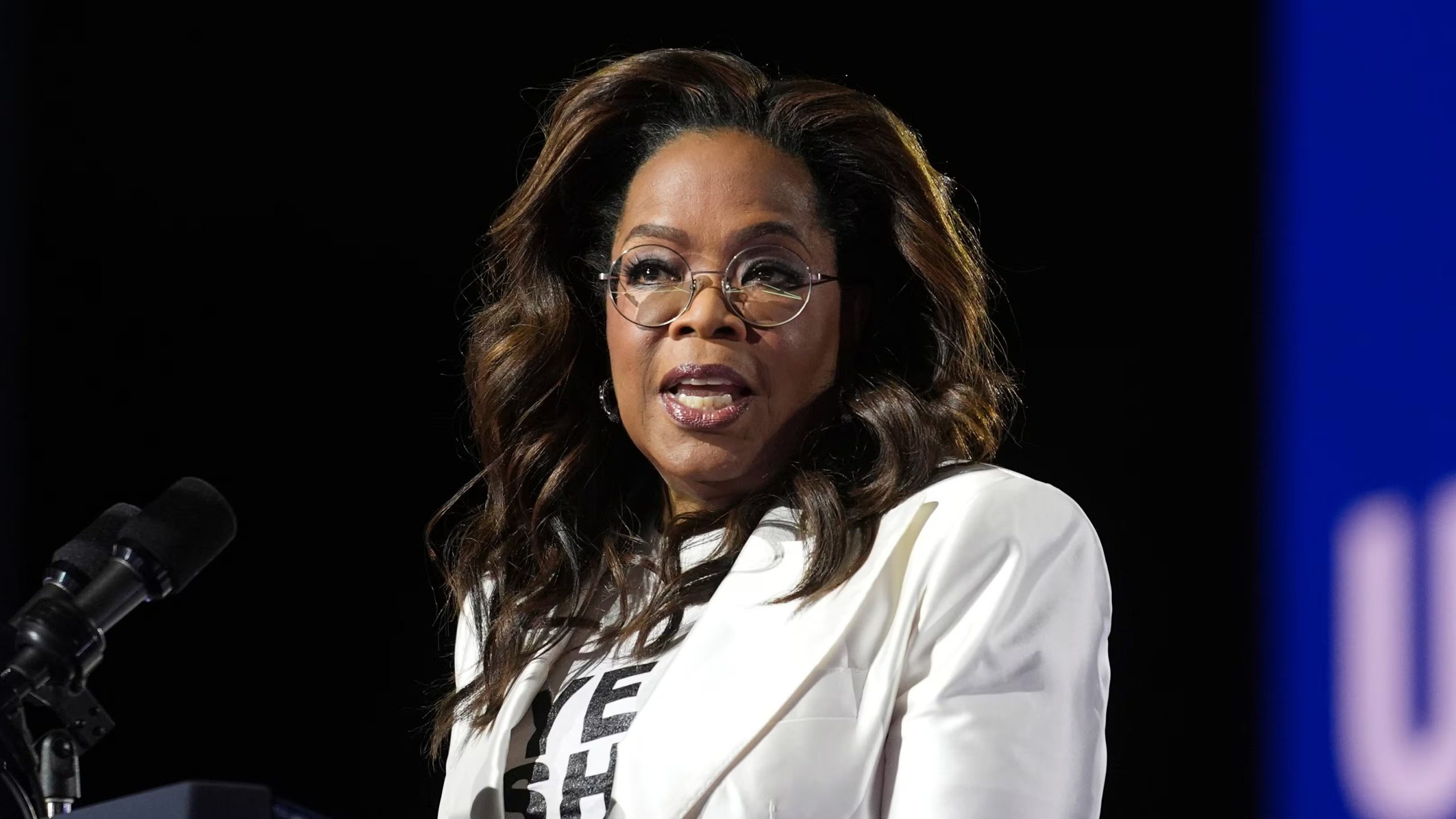 Oprah Winfrey aseguró en Cannes que Whitney Houston estaba limpia en una entrevista previa, pero no cuando volvió a actuar ante el público (Foto AP/Matt Rourke)