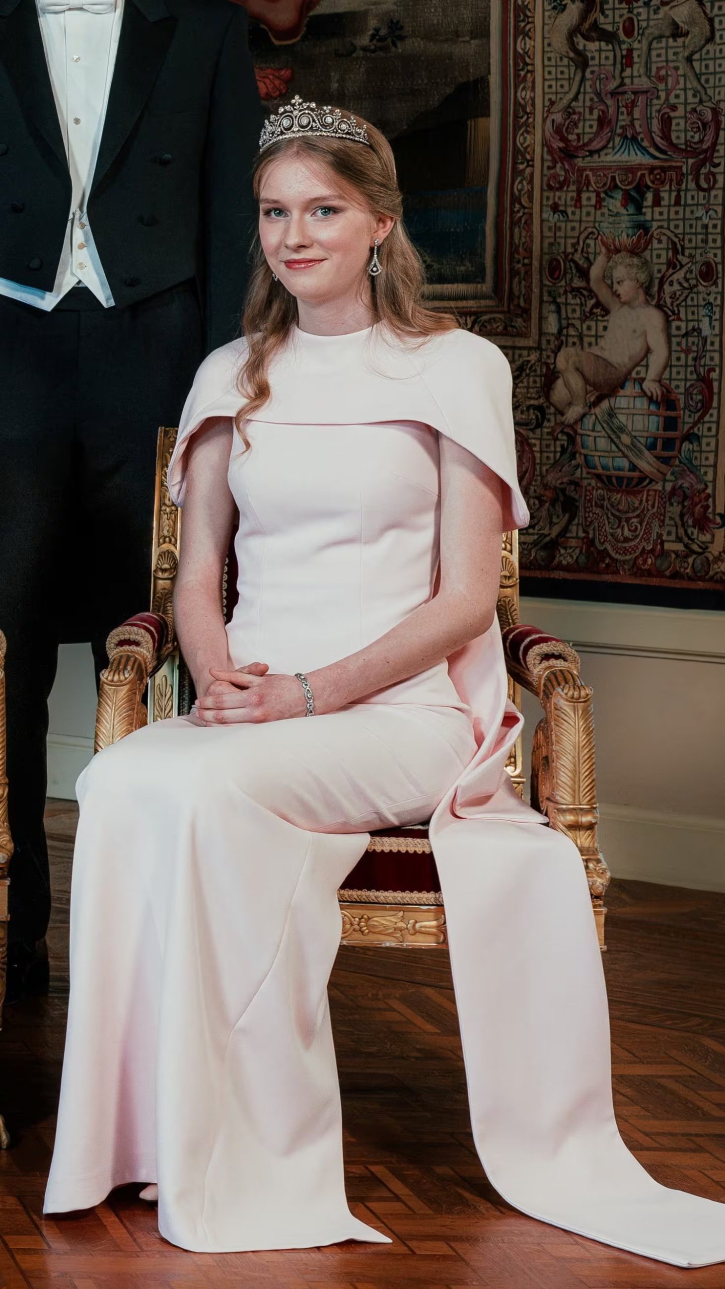 Diferentes miembros de la realeza usan ese estilo de vestidos actualmente (REUTERS)