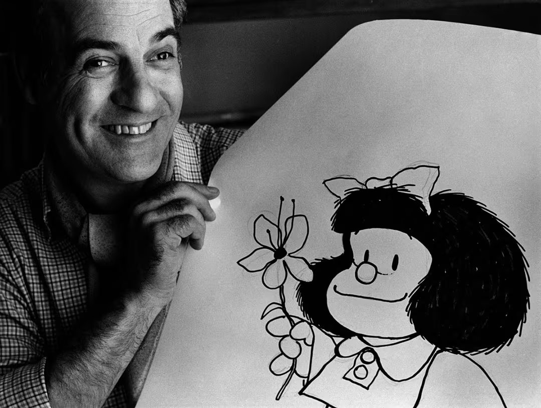 La primera aparición de Mafalda en una tira gráfica sucedió en 1964 cuando Quino recuperó el material para la revista Primera Plana