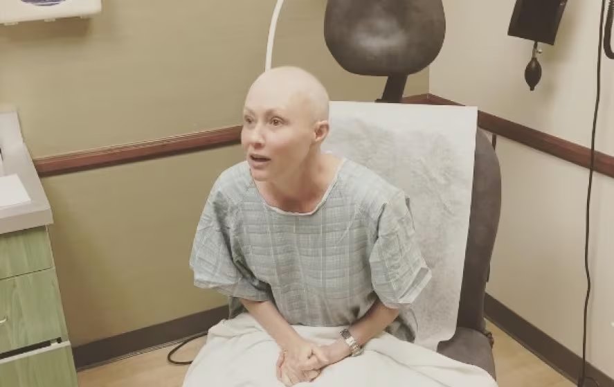 Shannen Doherty fue diagnosticada con cáncer de mama en etapa cuatro en 2015 (Instagram/@theshando)