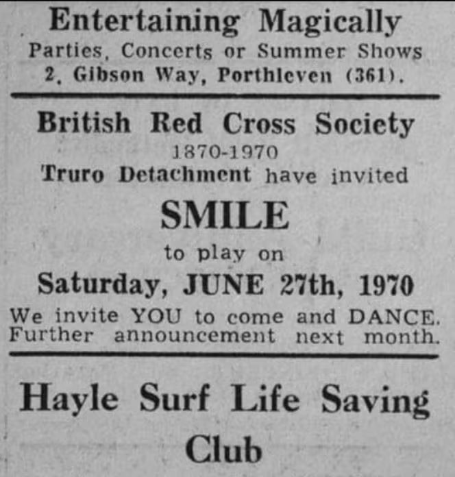El primer show de Queen fue anunciado en la prensa local bajo el nombre Smile porque el cambio de nombre de la banda llegó tarde para modificar la publicidad