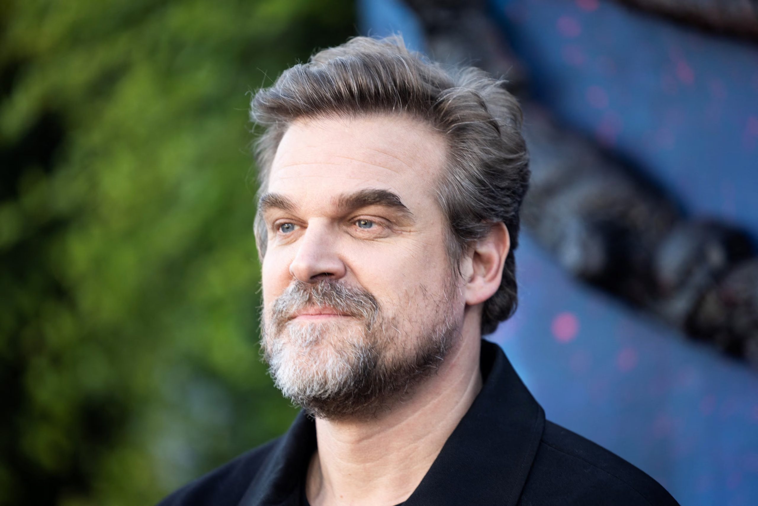 David Harbour anticipó que el público verá más trabajos compartidos con Millie Bobby Brown (REUTERS/Aude Guerrucci)