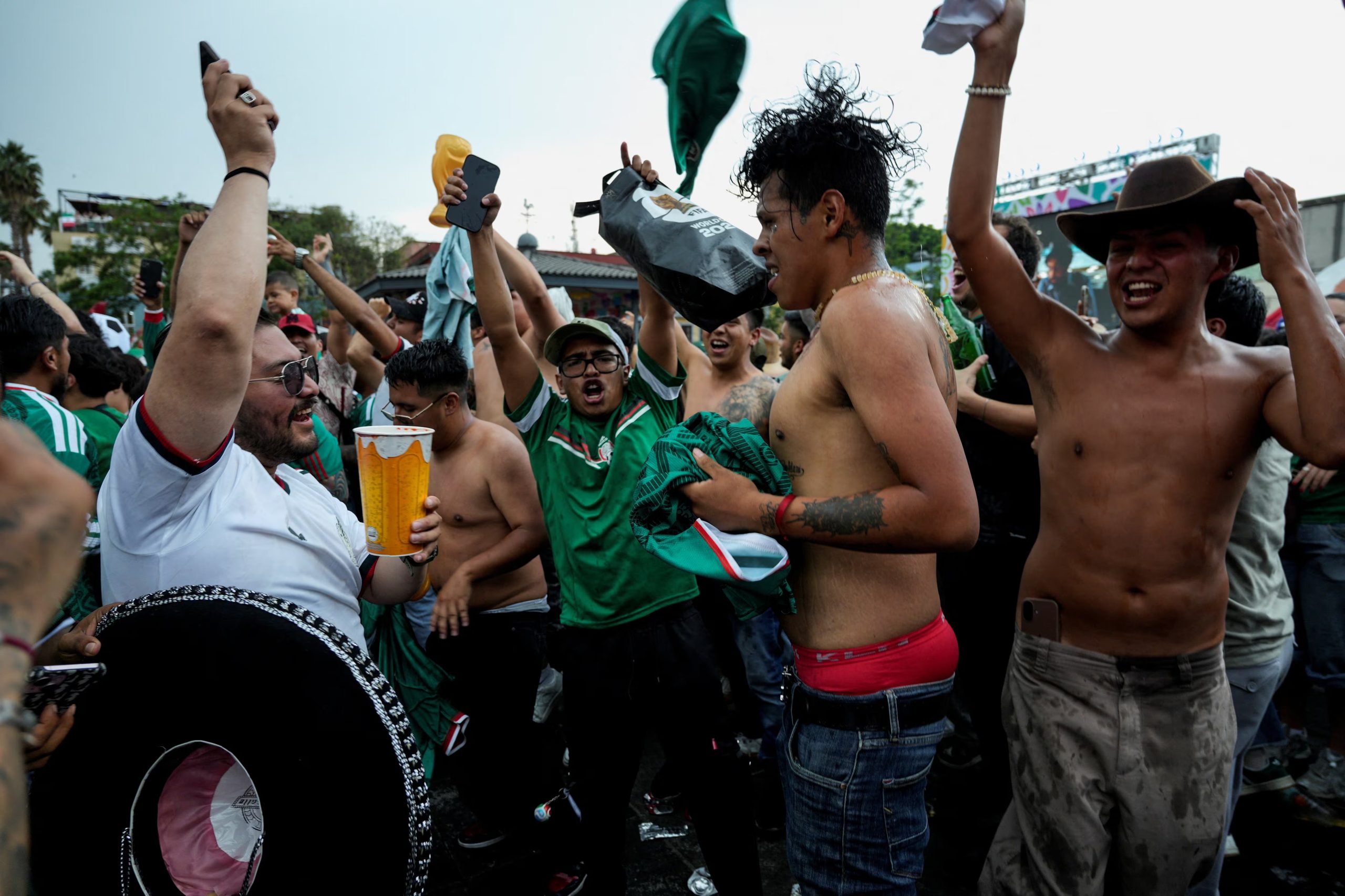 Fans celebrate Mexico's victory over South Africa during the 2026 FIFA World Cup in Plaza Garibaldi in Mexico City, Mexico, June 11, 2026. REUTERS/Armando Vega