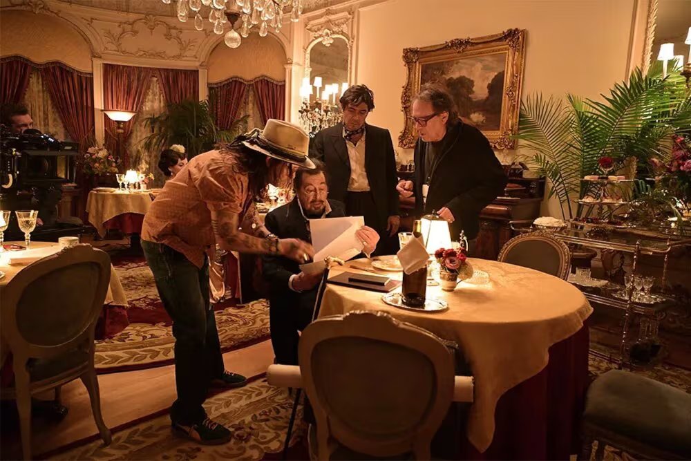 Johnny Depp en el rodaje de 'Modigliani, tres días en Montparnasse'