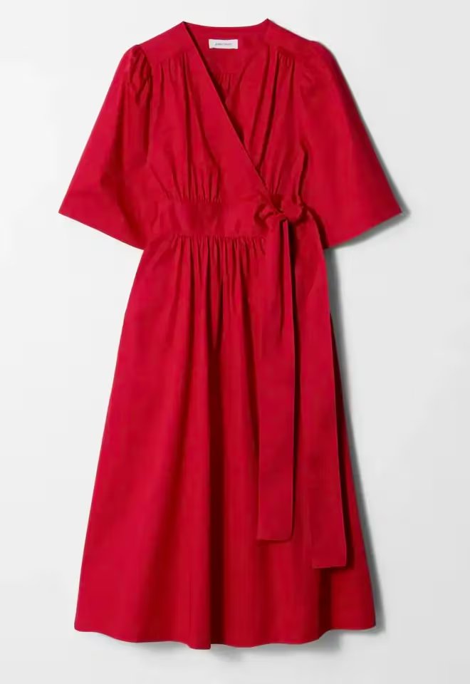 Vestido de &Other Stories de la reina Letizia (H&M).
