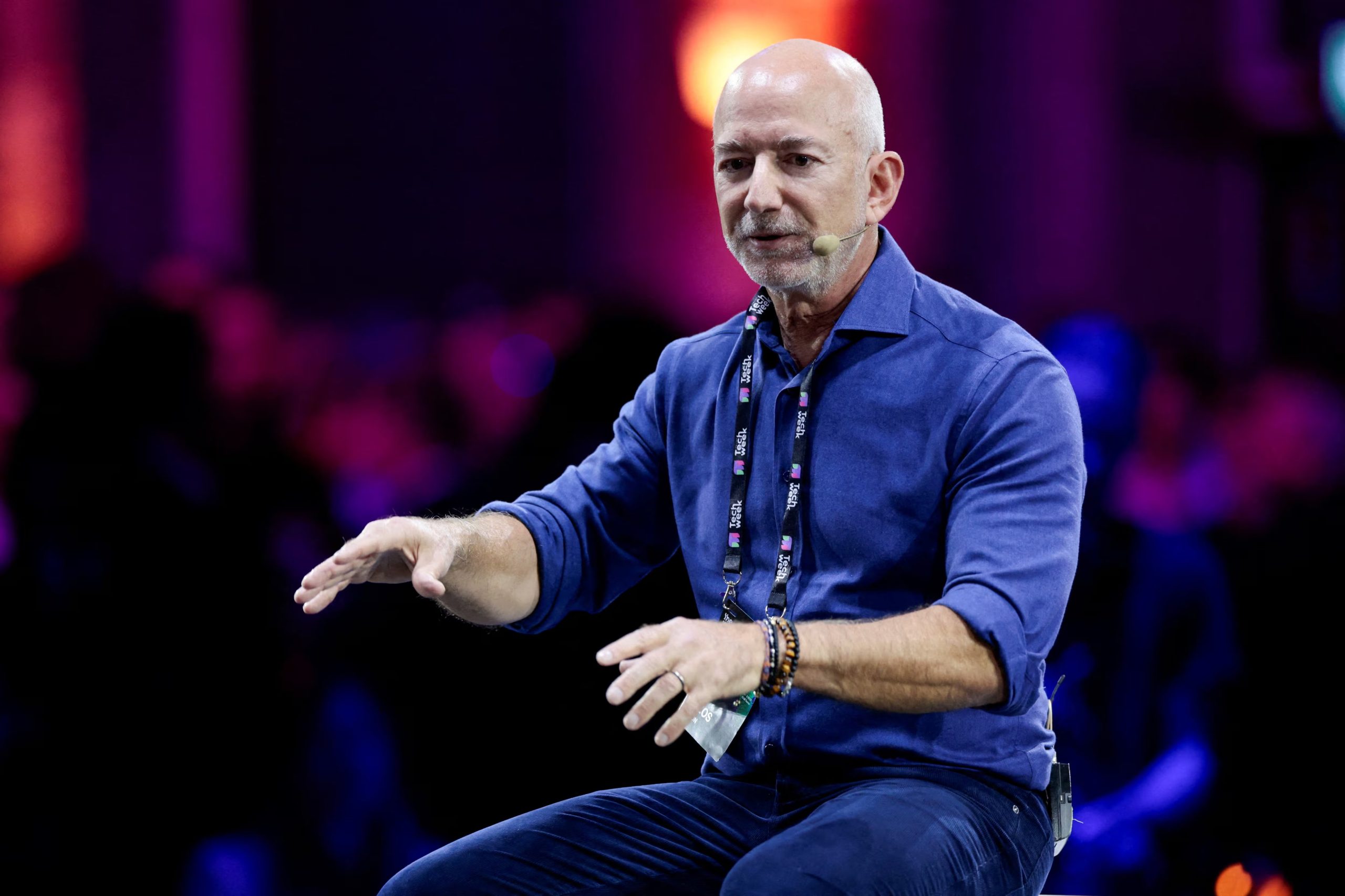 El creador de Amazon concentra su fortuna en el comercio electrónico y los servicios en la nube, con expansiones paralelas en proyectos de tecnología avanzada y espacio (REUTERS)