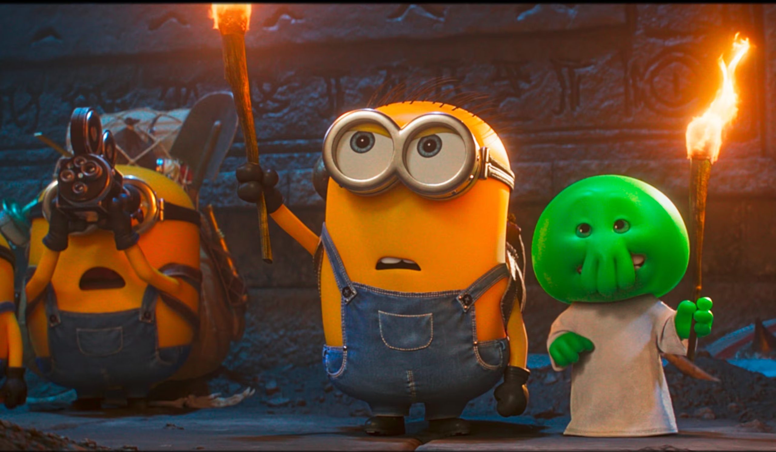 De izquierda a derecha, los personajes Ed, Henry y Goomi en una escena de la película 