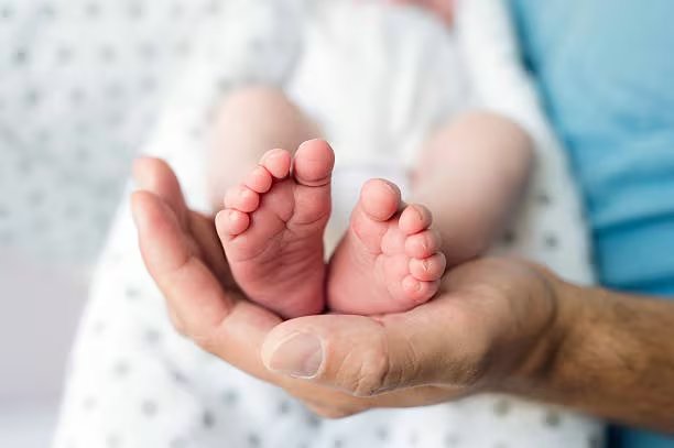 La prueba de ADN demostró en 2013 que el hombre no era el padre biológico del niño, lo que provocó un quiebre emocional y social. (Foto de archivo: iStock)