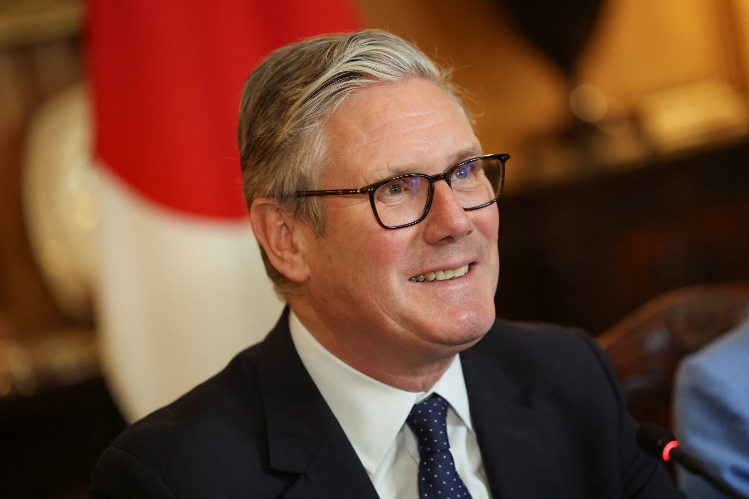 El primer ministro británico Keir Starmer recibe a la primera ministra japonesa Sanae Takaichi en un encuentro empresarial en Londres (REUTERS/Archivo)