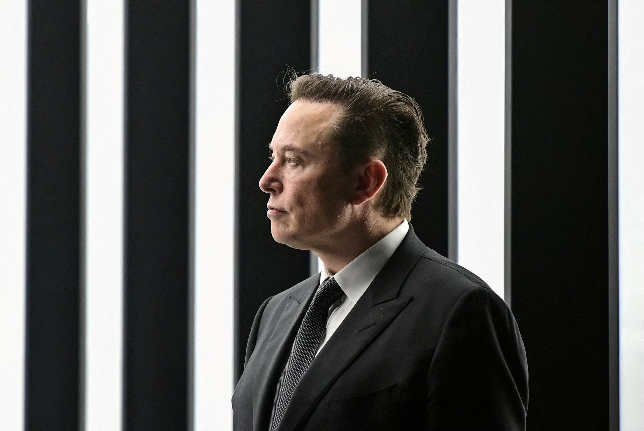  El fundador de Tesla y SpaceX se convirtió en el primer billonario de la historia, tras el debut de su empresa aeroespacial en el Nasdaq 