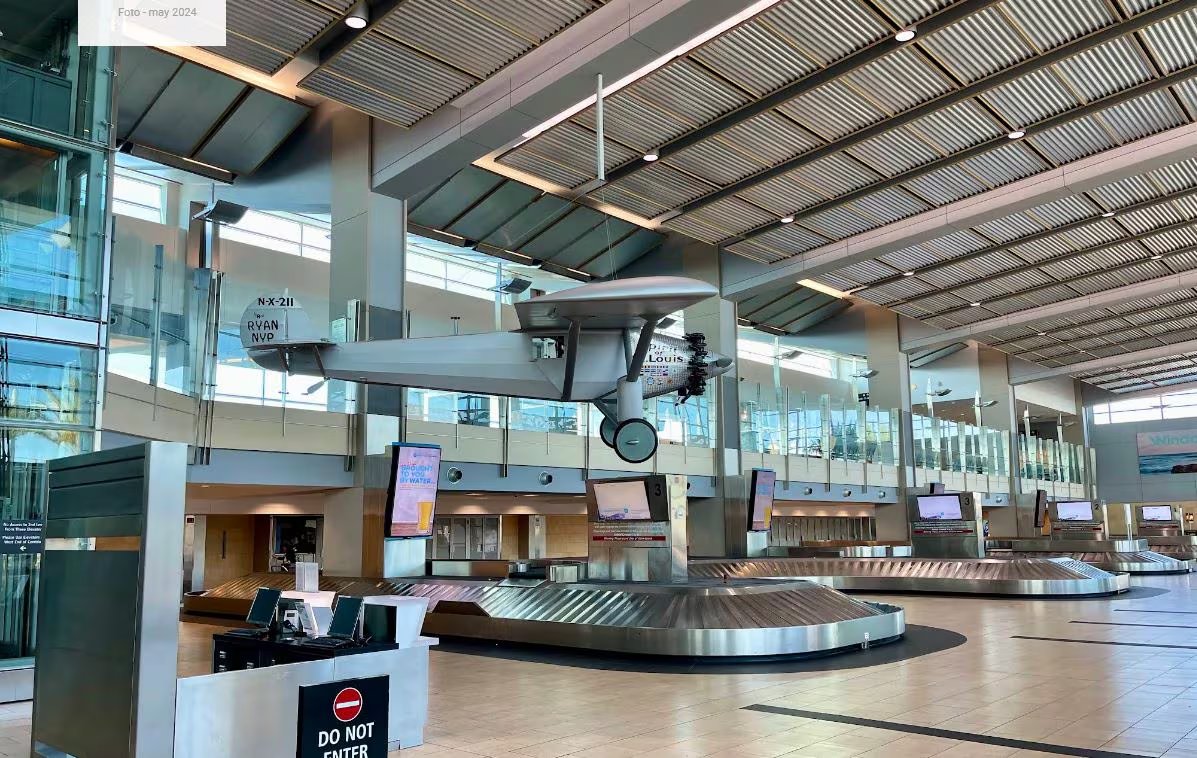 San Diego International Airport, en Estados Unidos, destaca por su diseño abierto, vistas al mar y patios centrales que facilitan la orientación de los pasajeros