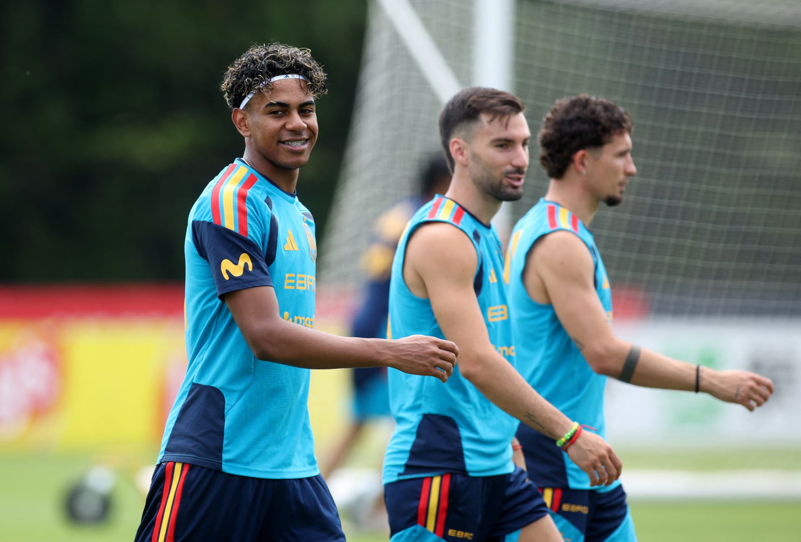 Lamine Yamal durante la sesión de entrenamiento de la selección española (Reuters/Brett Davis)