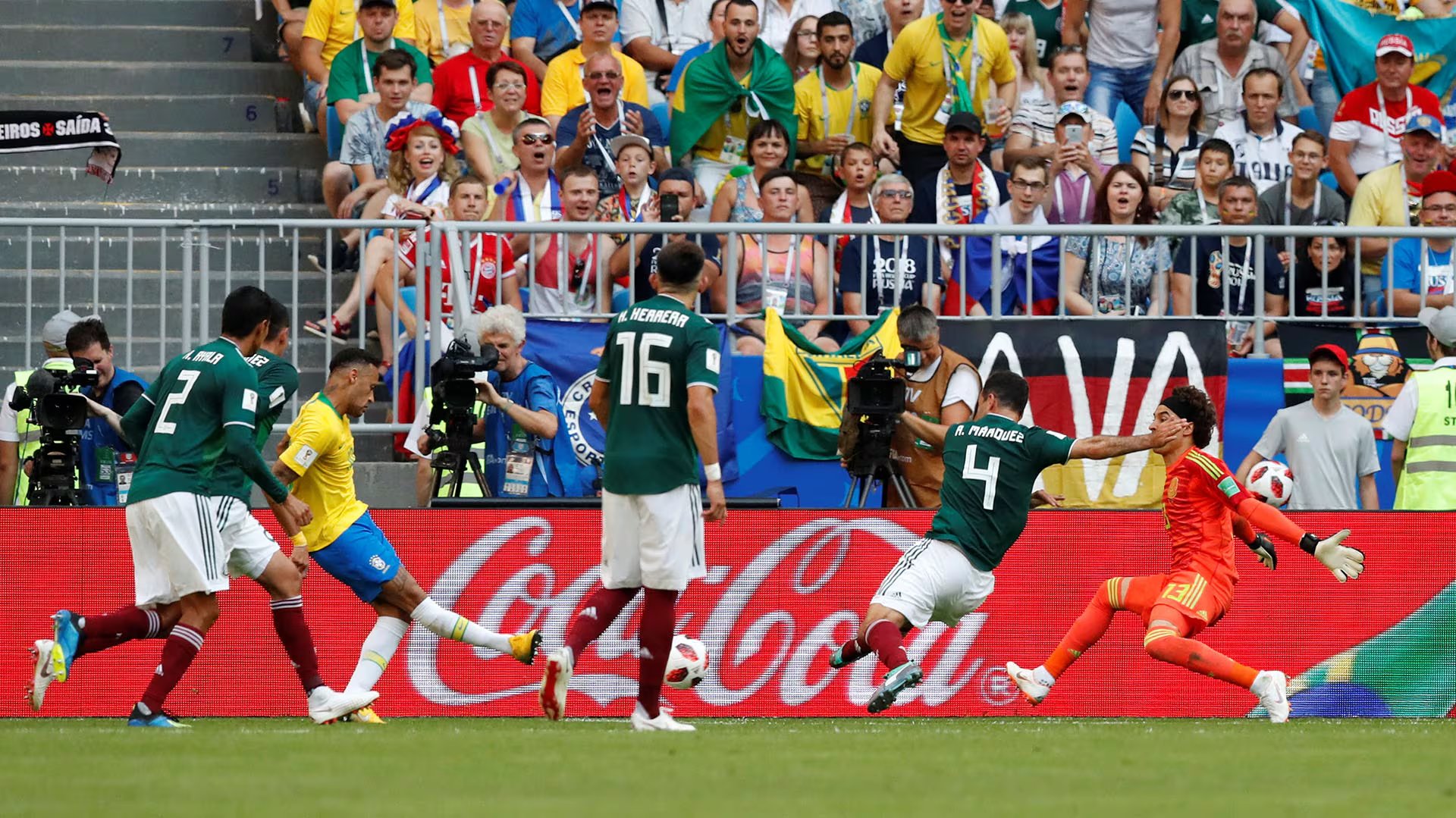 Soccer Football - World Cup - Round of 16 - Brazil vs Mexico - Samara Arena, Samara, Russia - July 2, 2018 Mexico's Guillermo Ochoa makes a save from Brazil's Neymar REUTERS/Carlos Garcia Rawlins