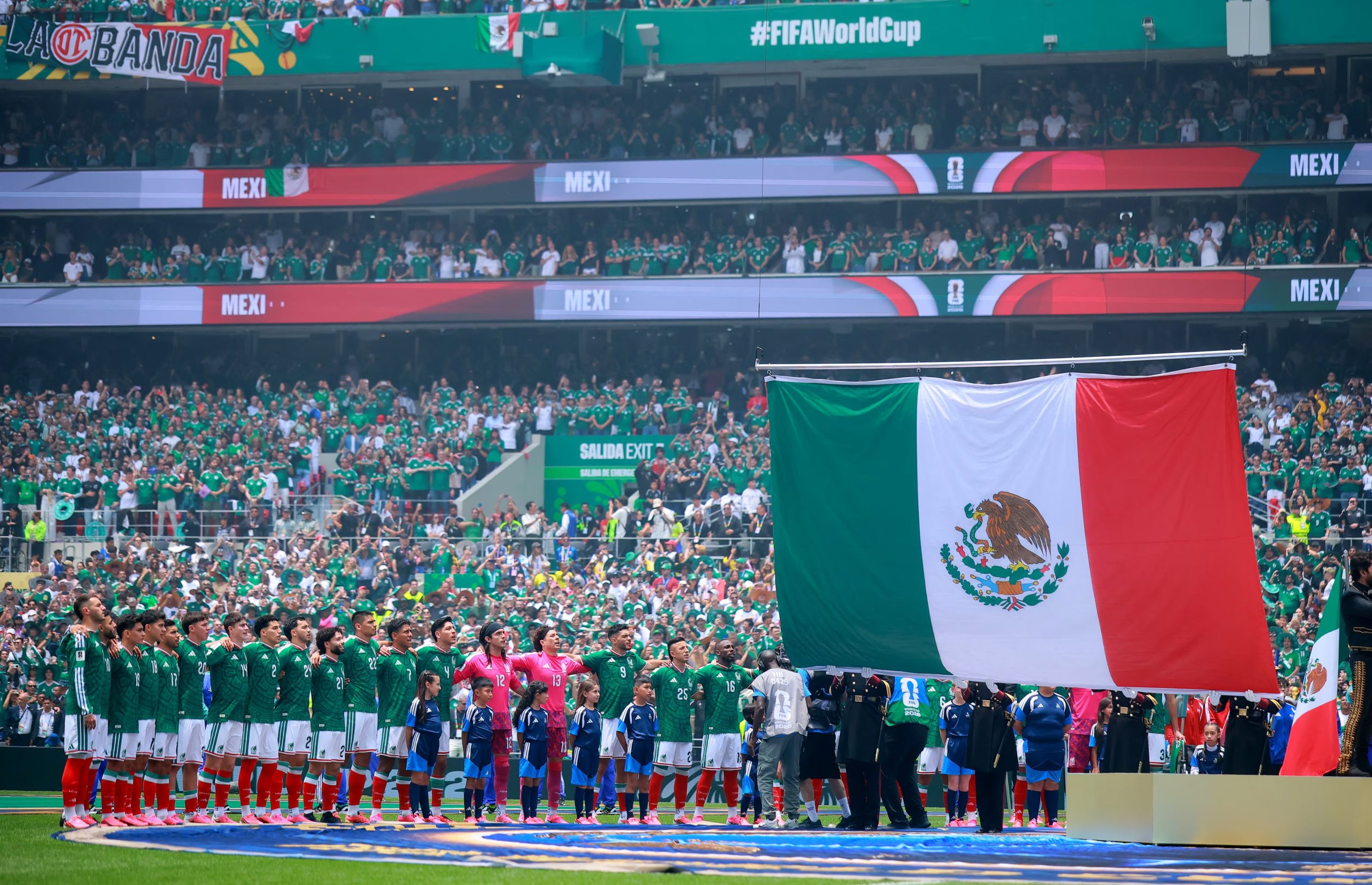 El Tri parte como favorito en dieciseisavos tras conseguir nueve puntos y por jugar ante su afición en el Estadio Azteca. REUTERS/Eloisa Sanchez