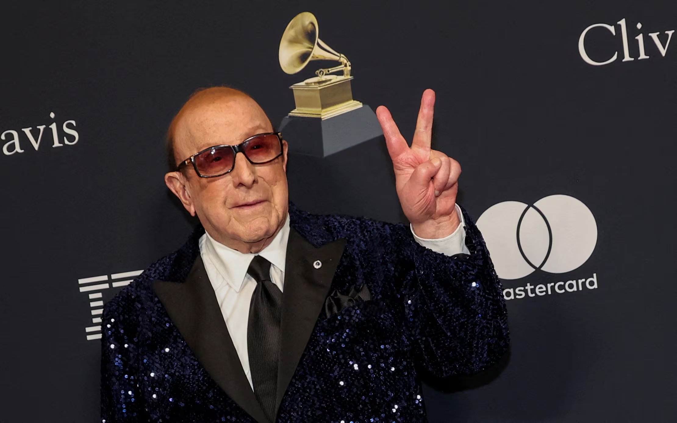Clive Davis fue parte de Arista Records. REUTERS/Mario Anzuoni