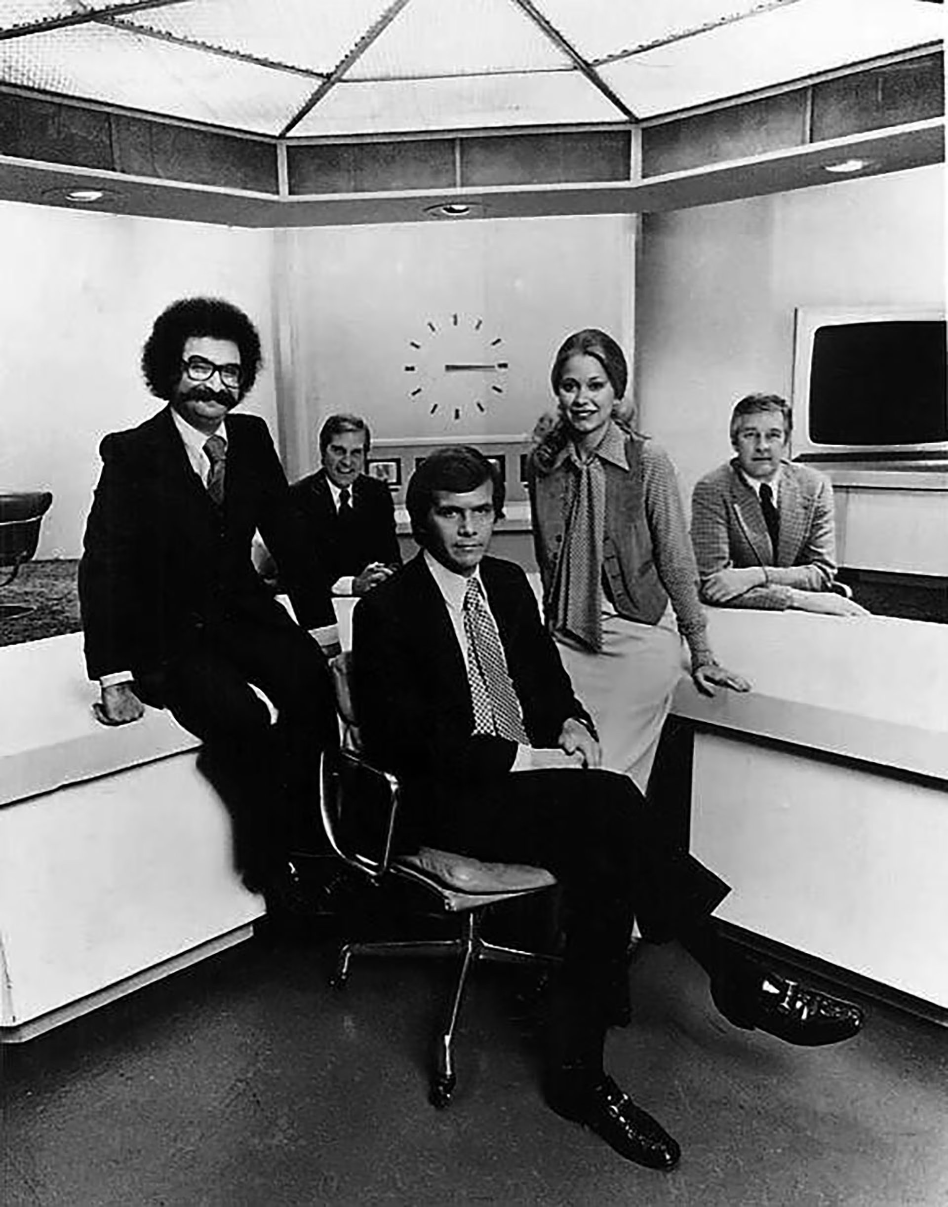 La llegada de Gene Shalit a NBC generó dudas por su estilo poco convencional, pero su presencia en pantalla se sostuvo durante 40 años (Dominio Público)
