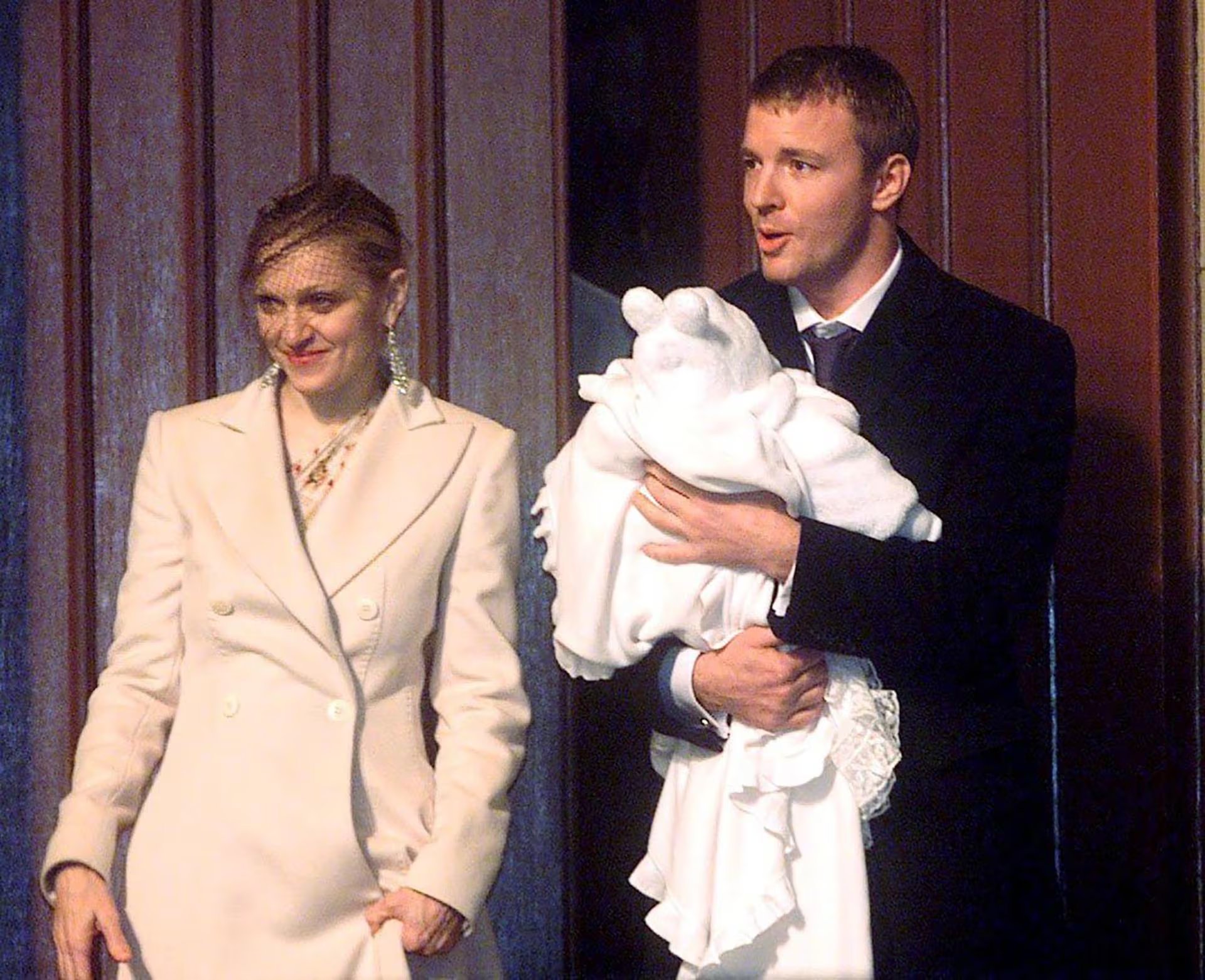 Madonna confesó que sintió celos de Kylie Minogue porque Guy Ritchie tenía un flechazo con la cantante australiana (Shutterstock)