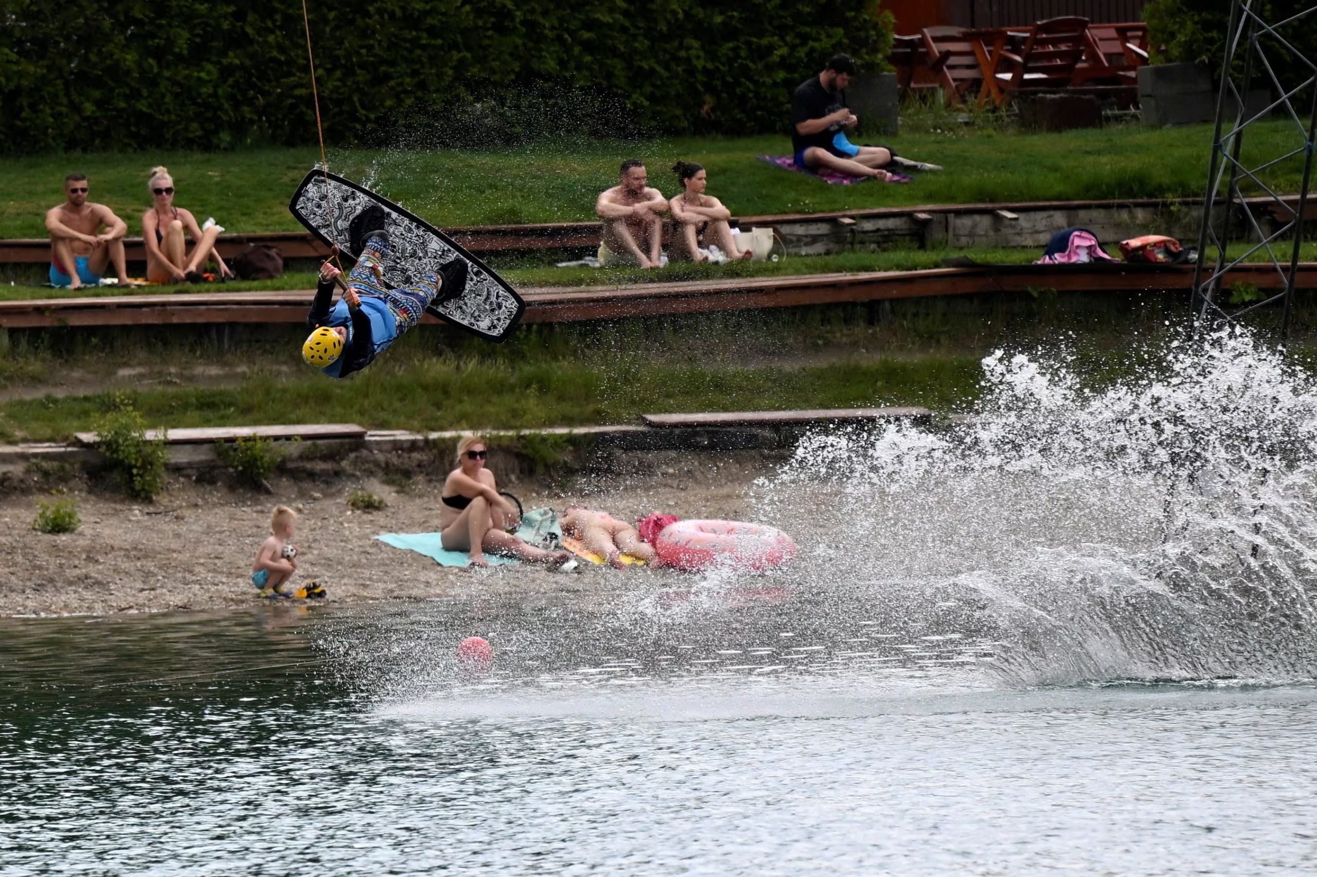 Las altas temperaturas en la capital eslovaca dispararon las alertas por estrés térmico y saturaron los servicios médicos (Reuters)